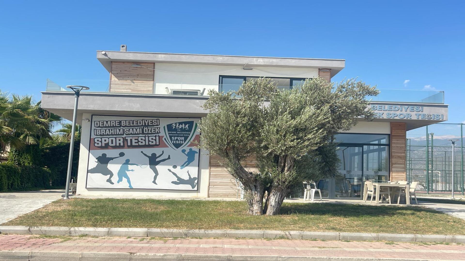 İbrahim Sami Özek Spor Tesisleri