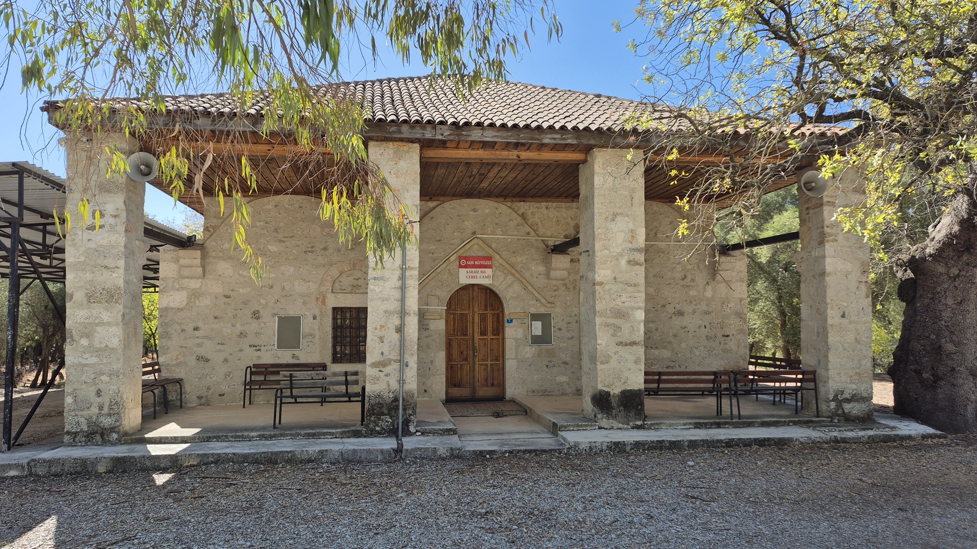 Karaöz Tarihî Cebel Camii