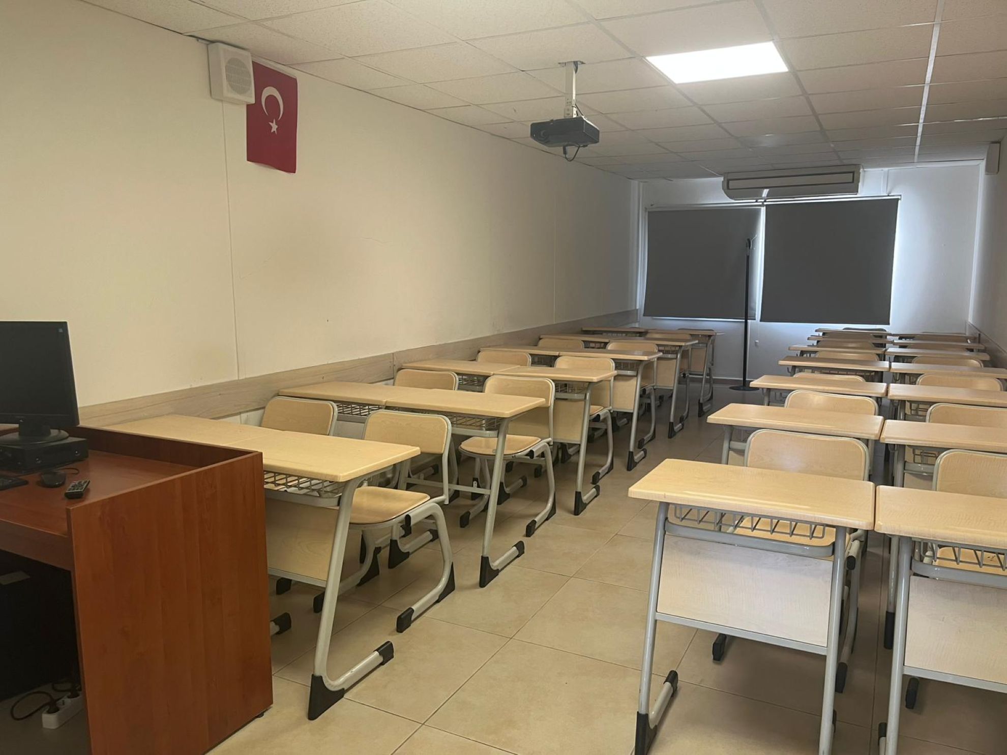 Pamukkale Üniversitesi Dil Öğretimi Uygulama ve Araştırma Merkezi (PADAM)