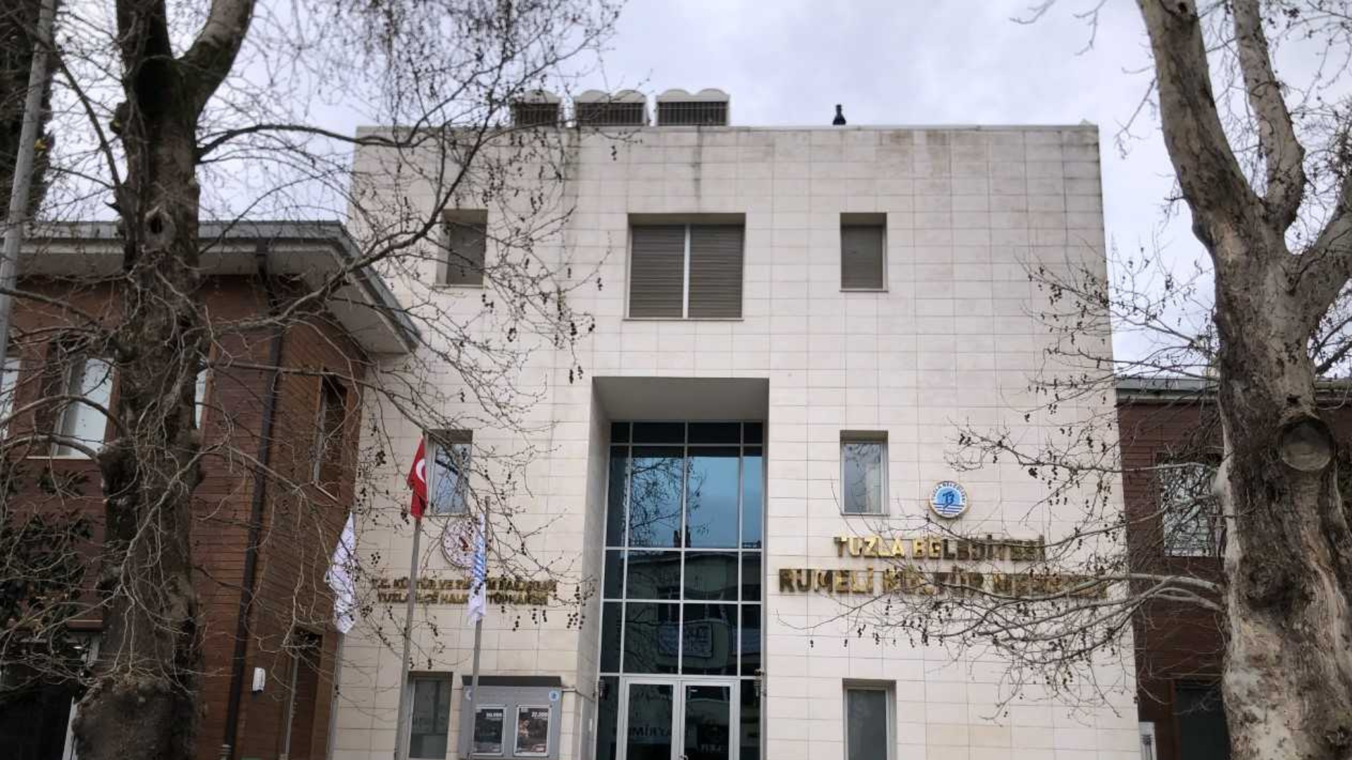 Tuzla İlçe Halk Kütüphanesi