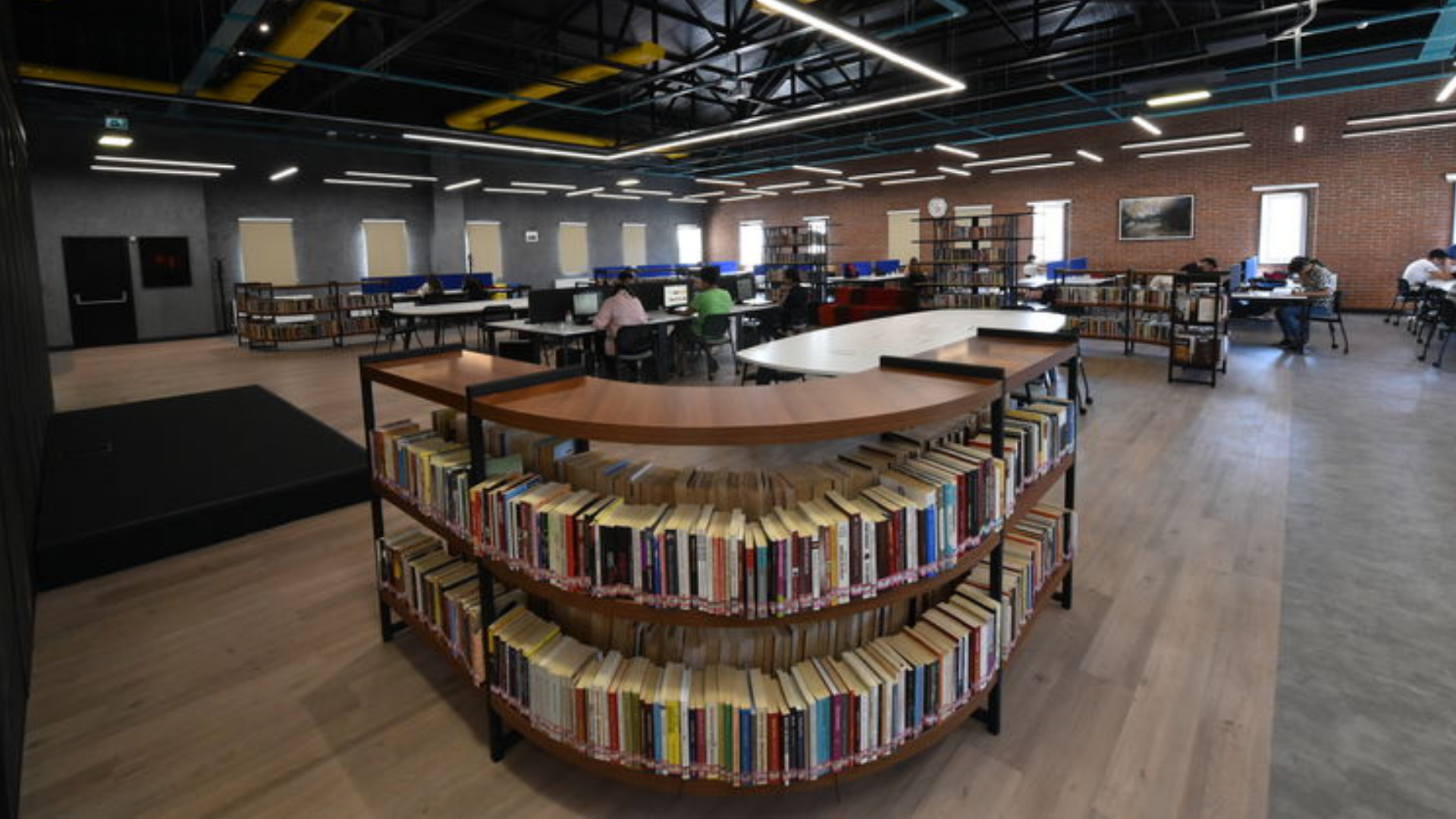 Kadırga Kütüphanesi