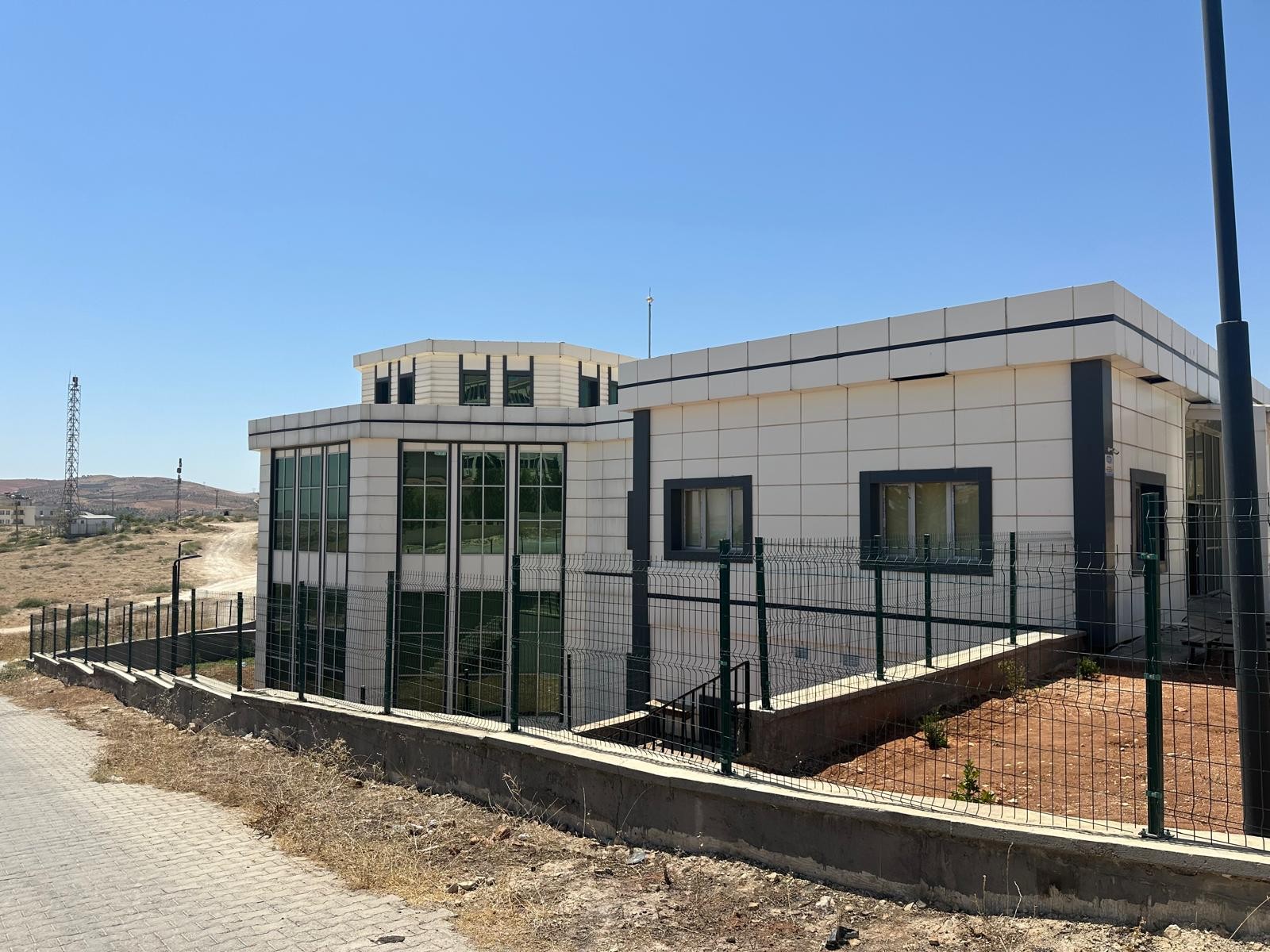 Şanlıurfa Büyükşehir Belediyesi Bozova Kütüphanesi