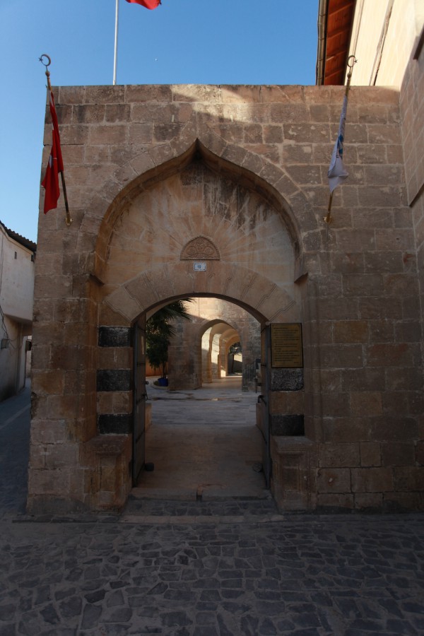 Aziz Petrus ve Aziz Paulus Kilisesi (Reji Kilisesi)