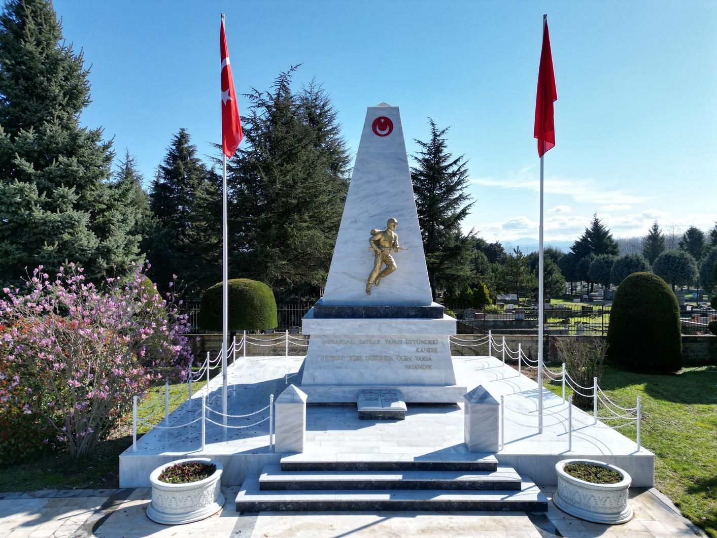Düzce Şehit Mezarlığı