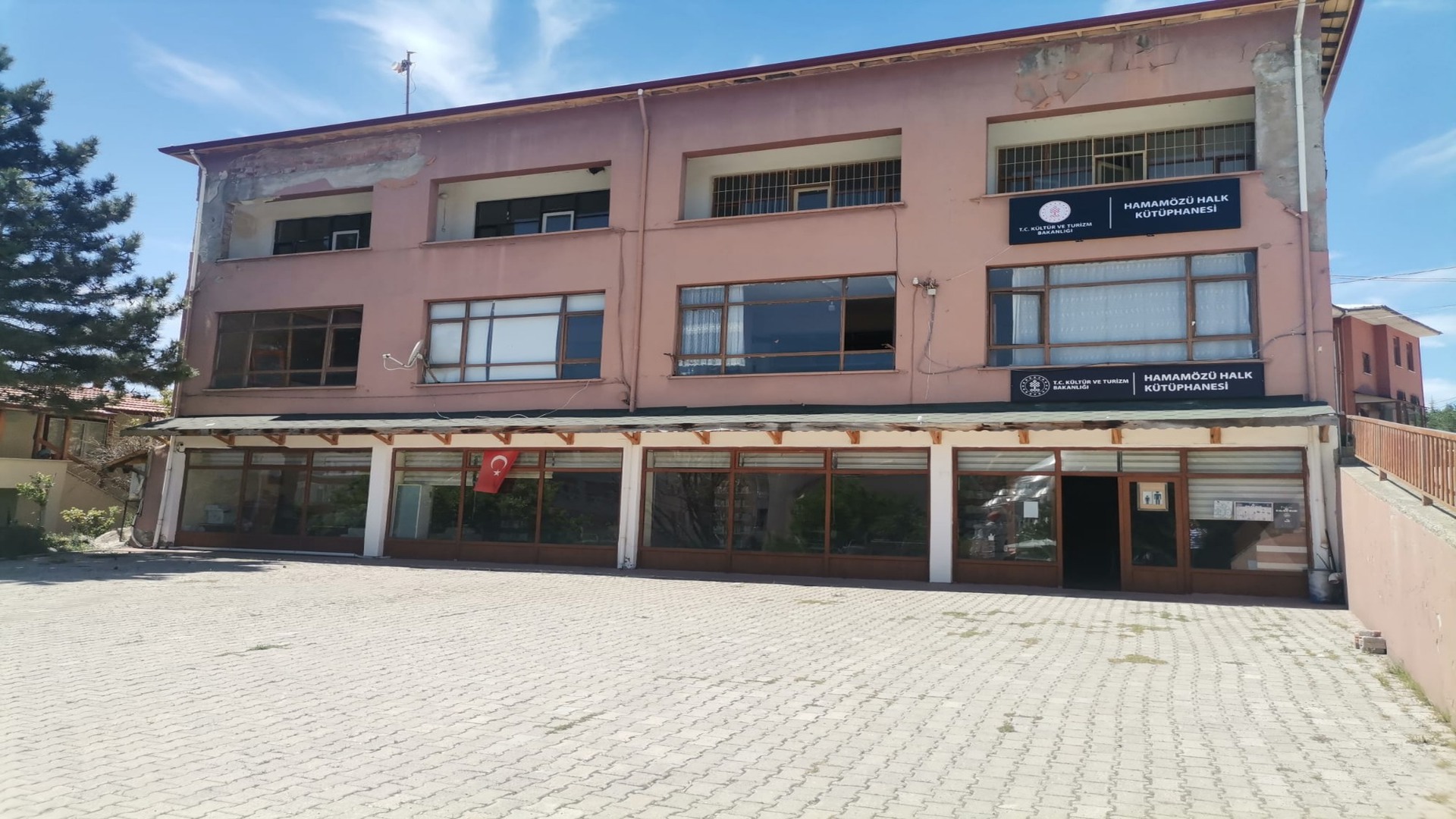 Hamamözü İlçe Halk Kütüphanesi