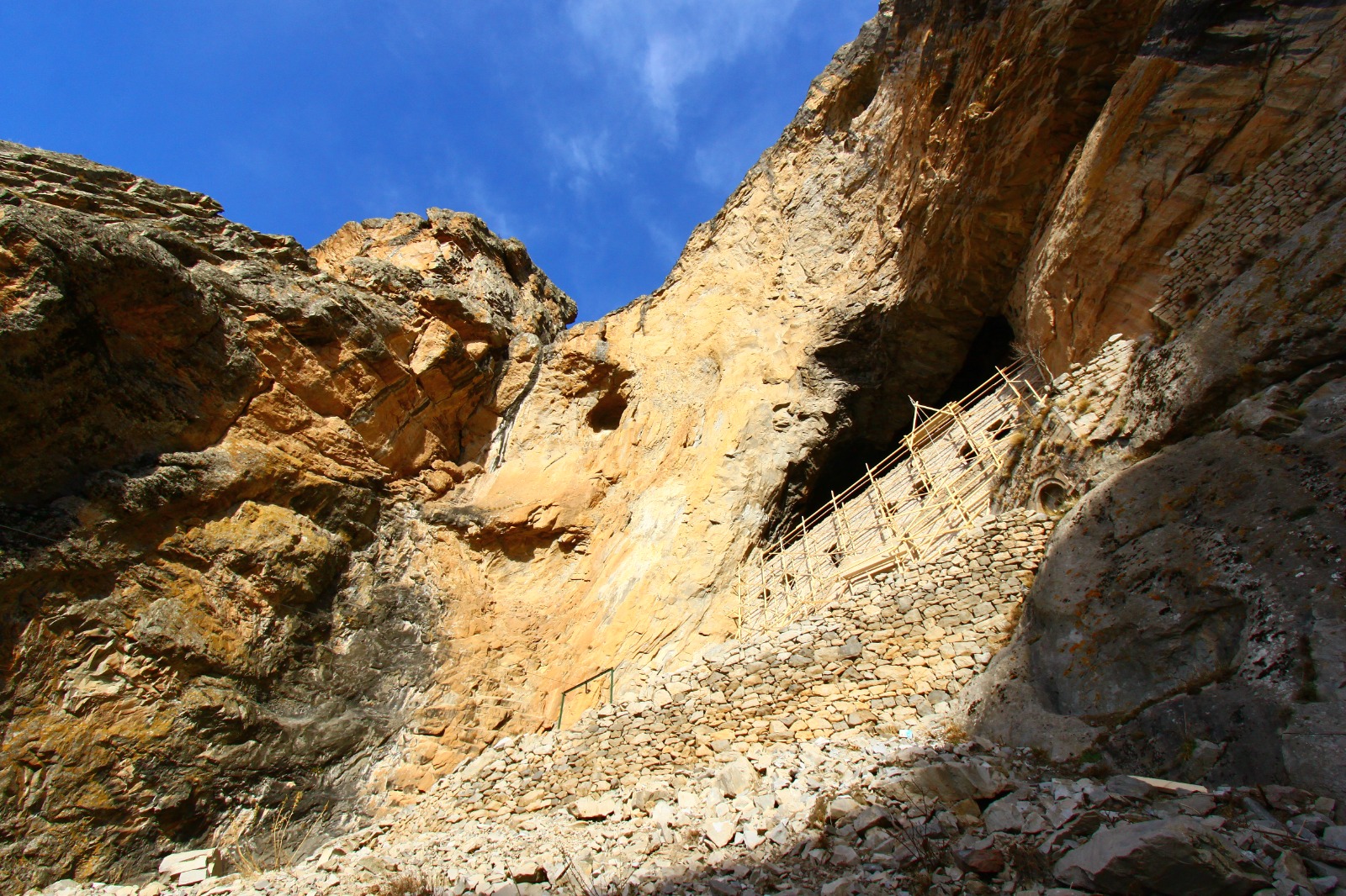 Şebinkarahisar Meryem Ana Manastırı