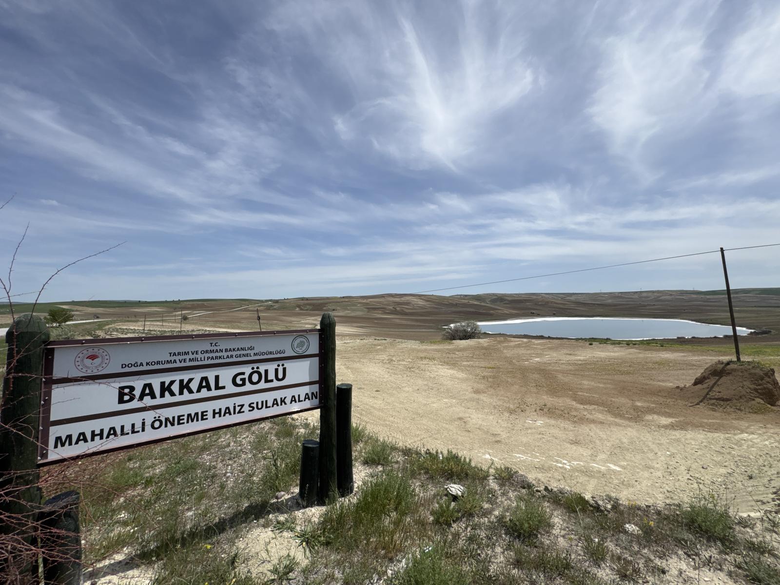 Bakkal Gölü