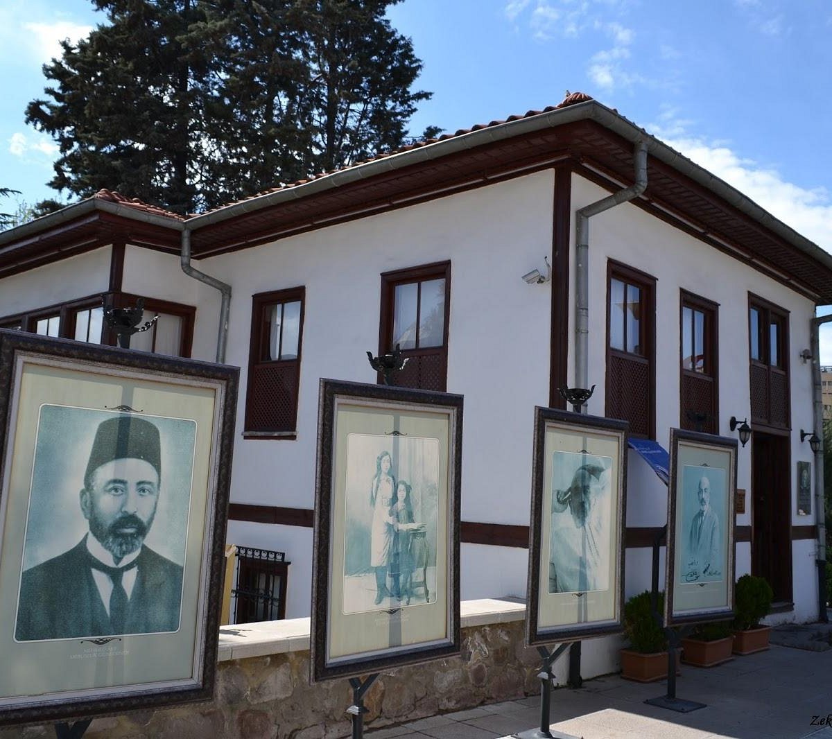 Burdur Mehmet Akif Ersoy Kültür Evi