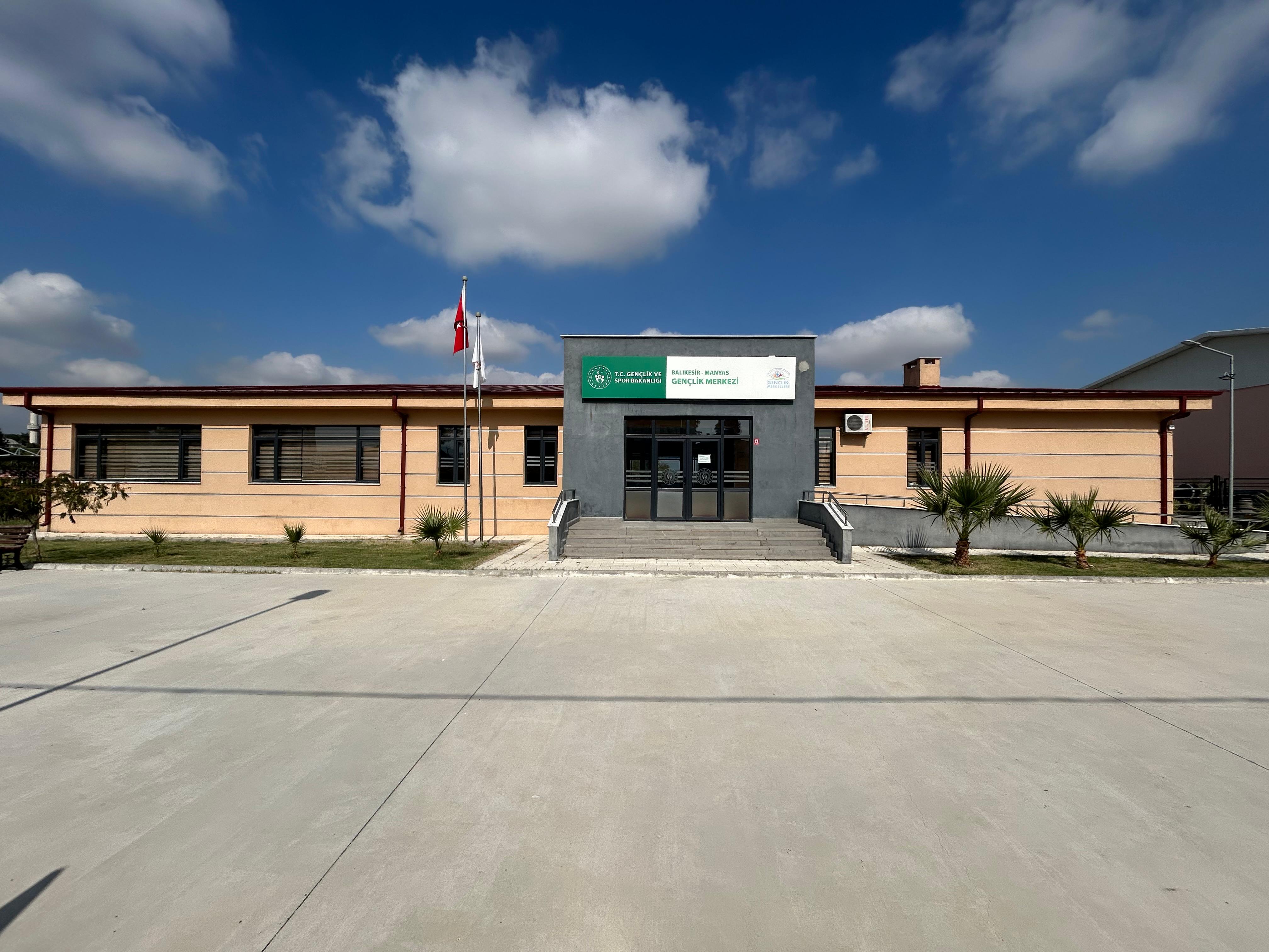 Balıkesir Büyükşehir Belediyesi Manyas Gençlik ve Spor Merkezi