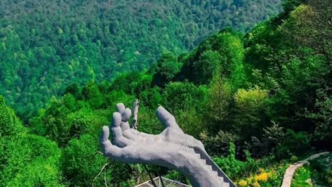 Gökyüzü Eli Kartepe