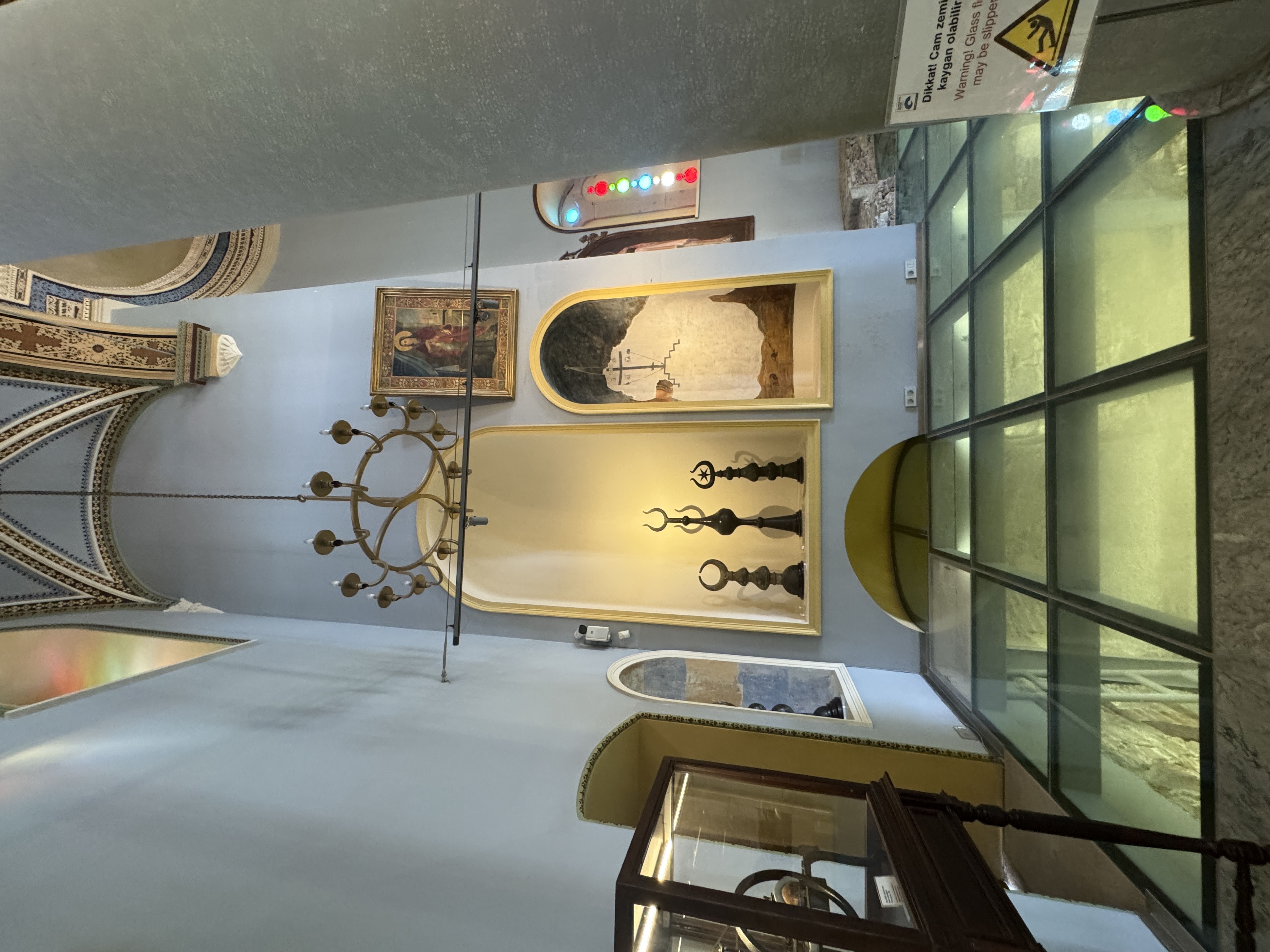 Cunda Rahmi M. Koç Müzesi (Taksiyarhis)