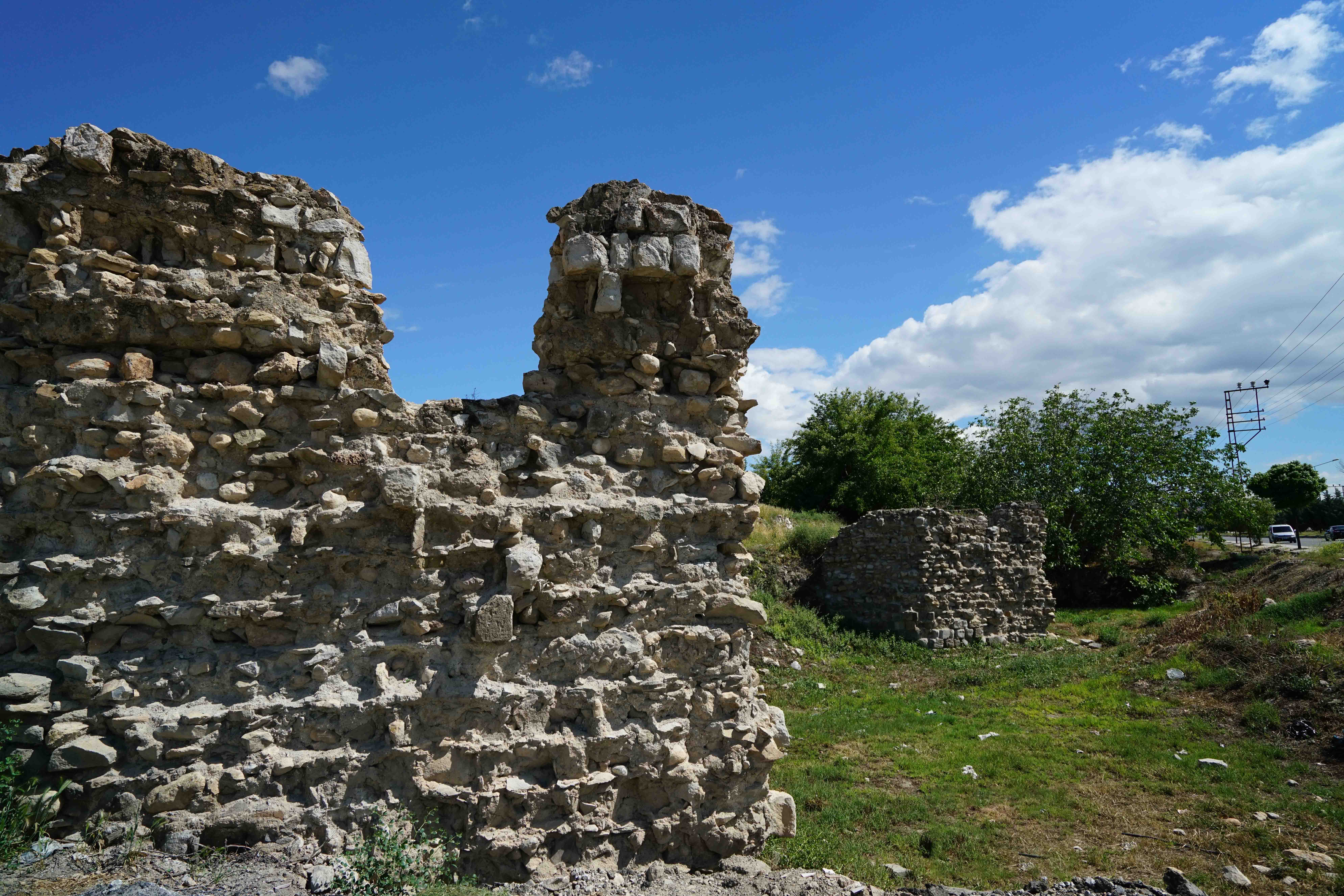 Eskimalatya Şehir Surları
