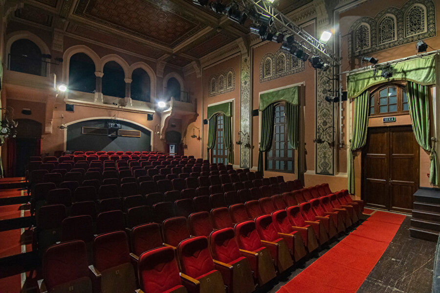 İzmir Devlet Tiyatrosu Konak Sahnesi