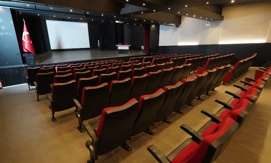 Fuar Gençlik Tiyatrosu