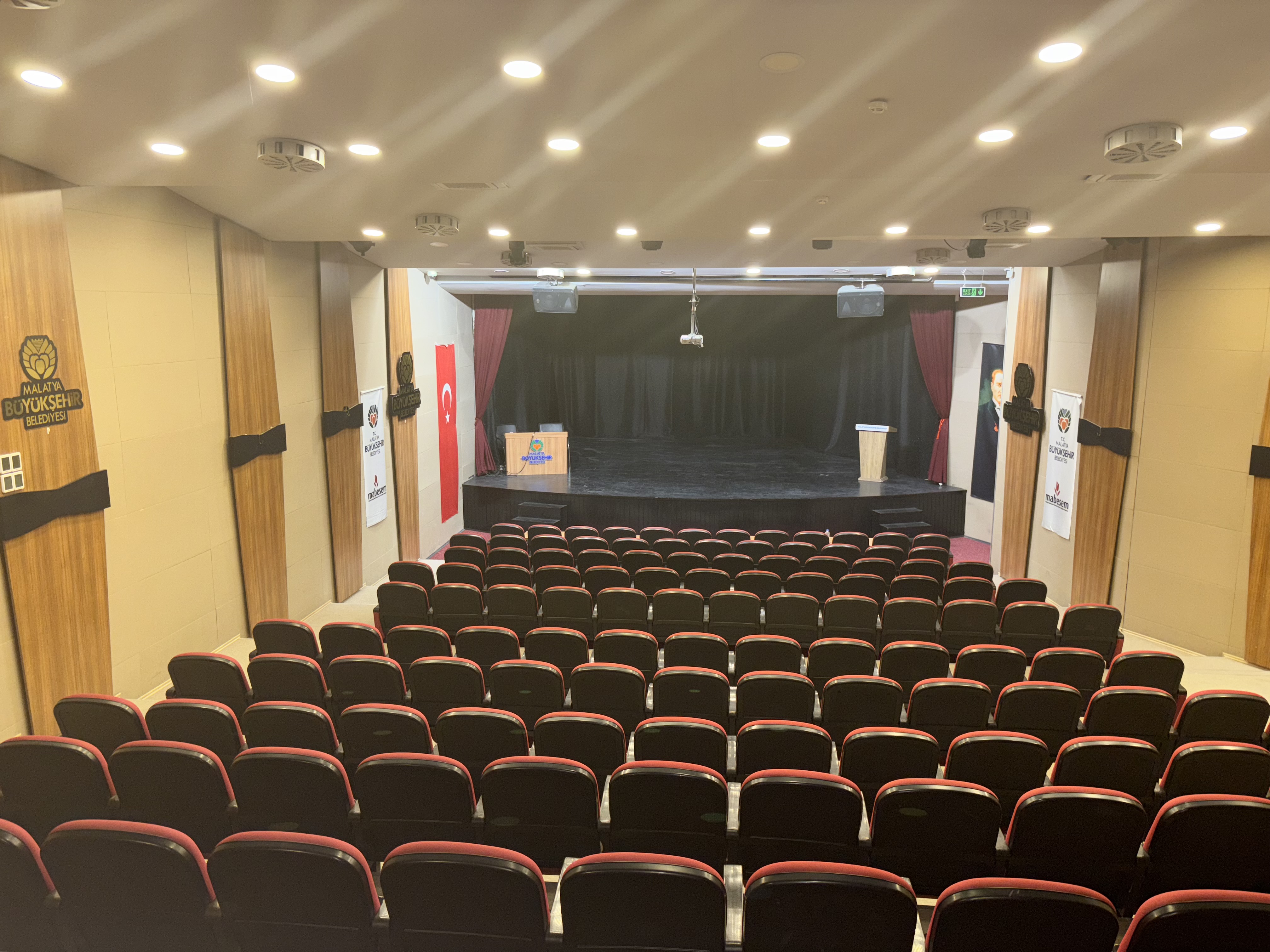 Büyükşehir Belediyesi MABESEM Tiyatro Atölyeleri