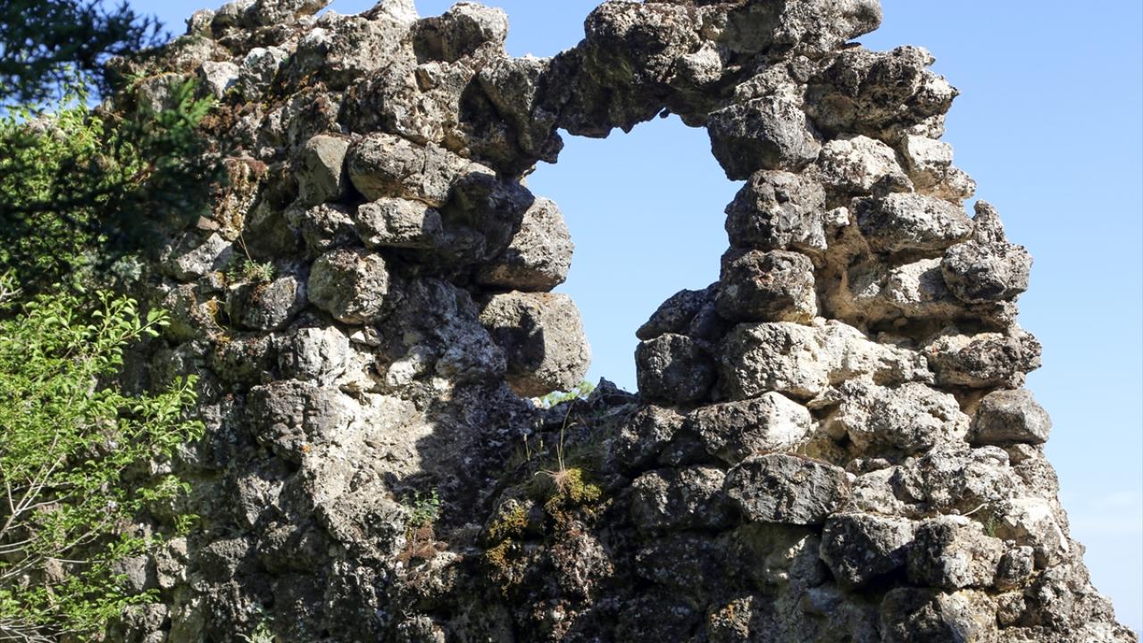 Haştırın (Azgıt) Kalesi