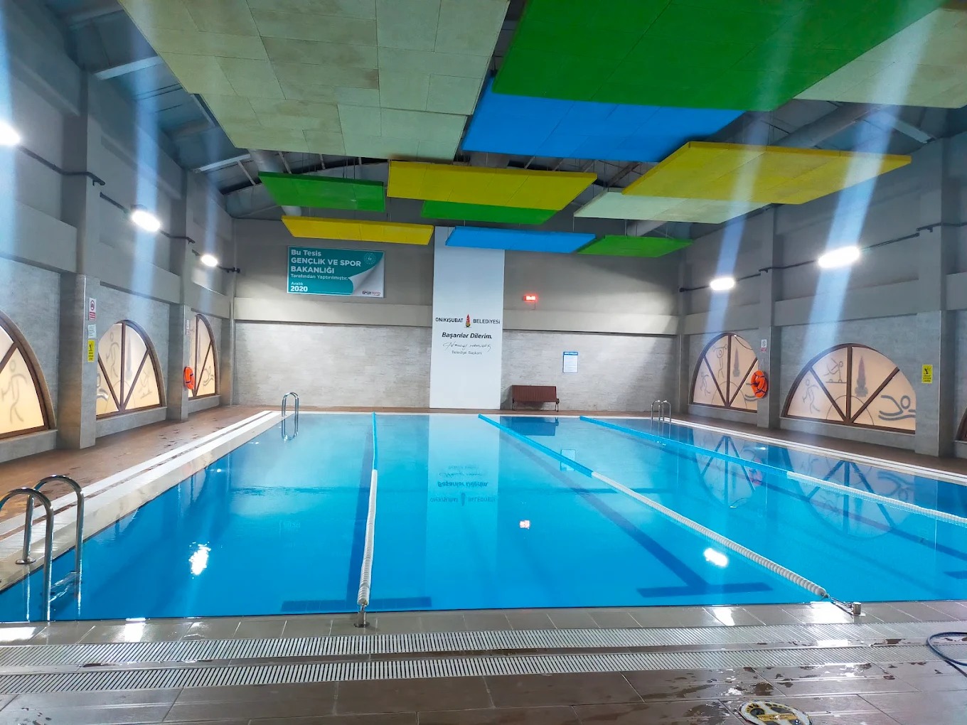 Şehit Hüseyin Varol Kapalı Yüzme Havuzu
