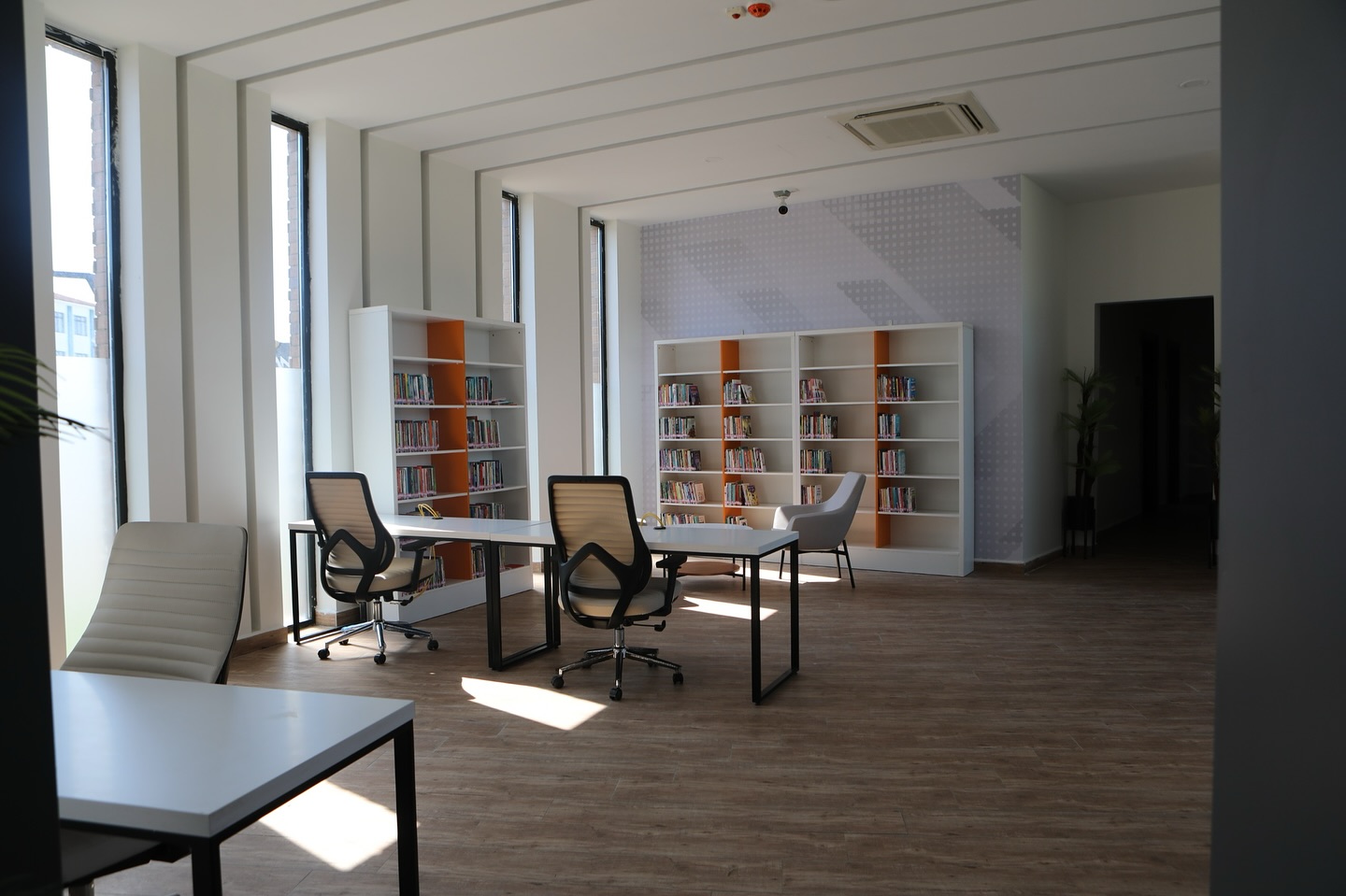 Arifiye İlçe Halk Kütüphanesi