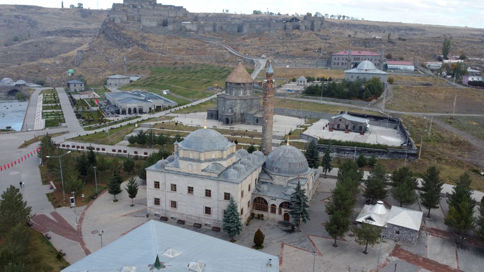 Ebu'l Hasan Harakani Türbesi