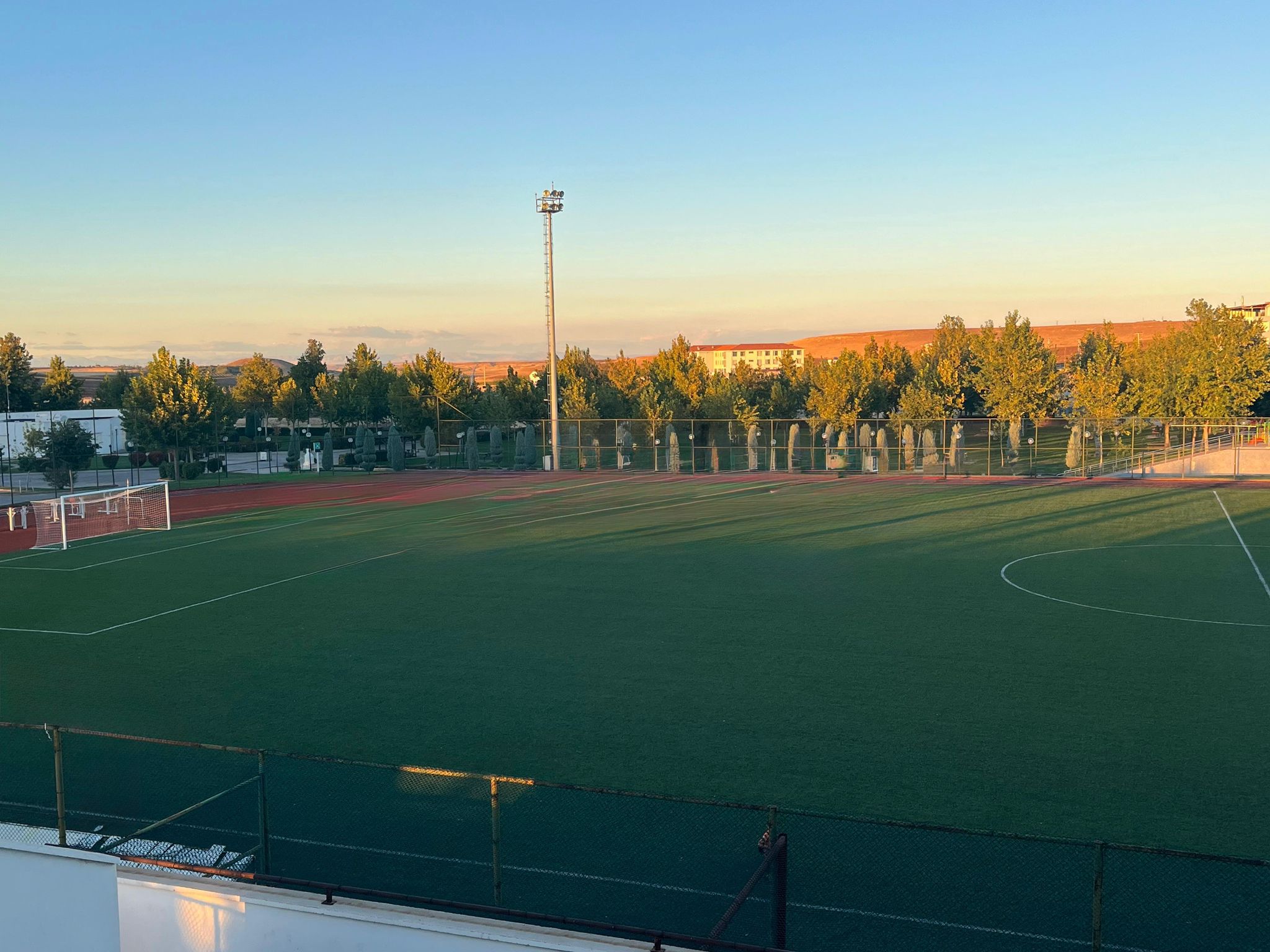 Çınar İlçe Stadyumu