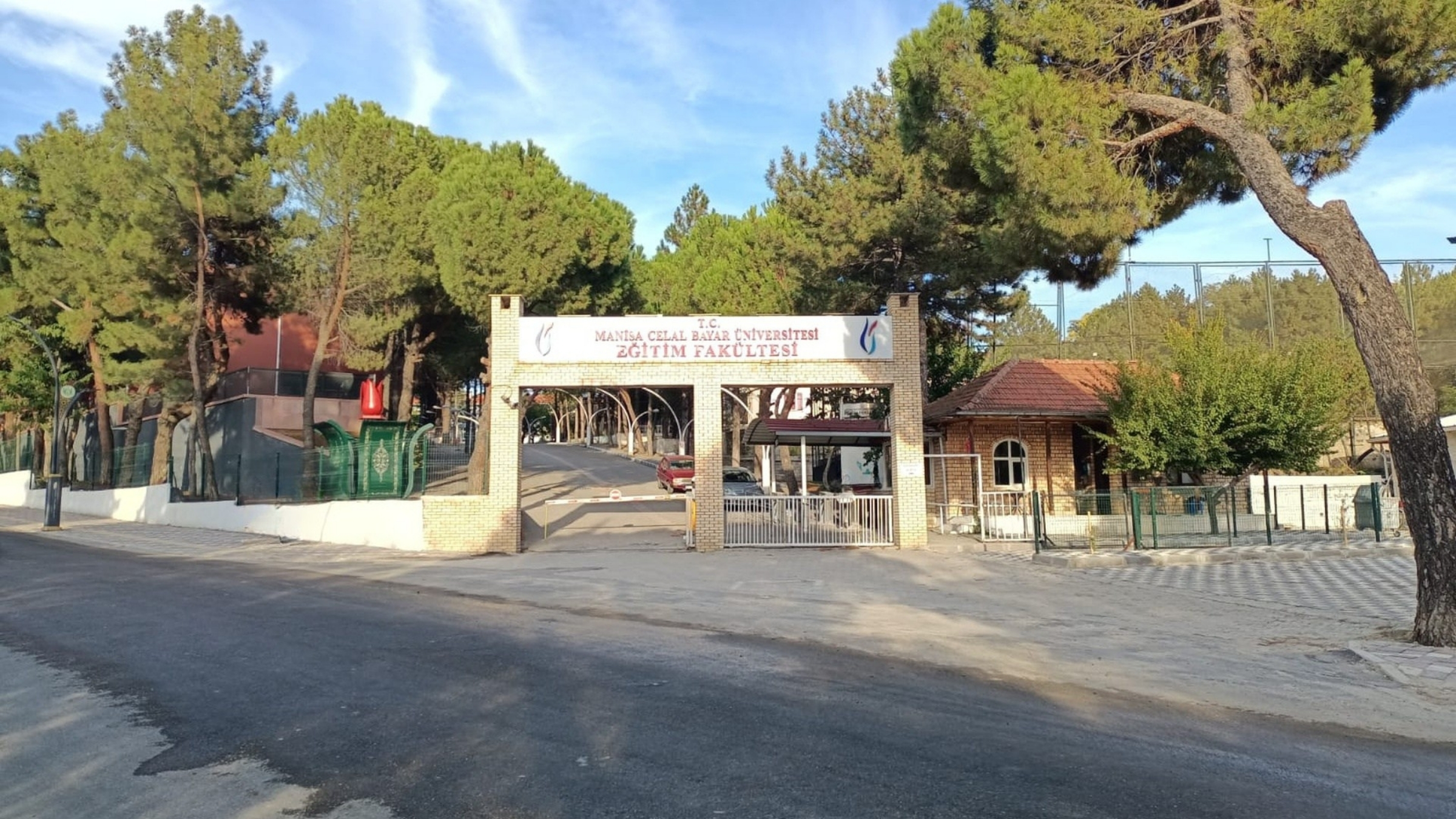 Manisa Celal Bayar Üniversitesi Eğitim Fakültesi