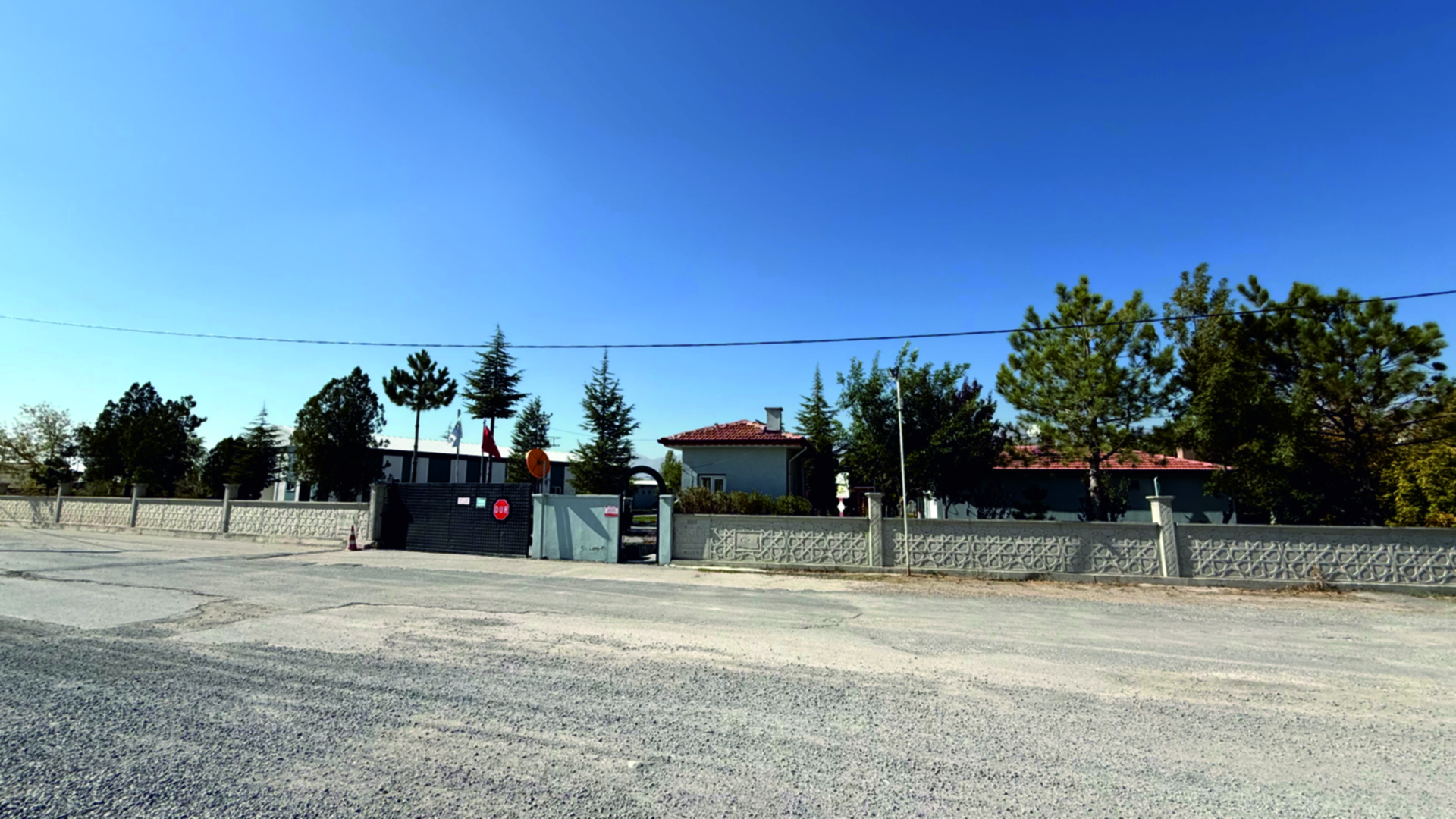 Sokak Hayvanları Bakım Evi ve Rehabilitasyon Merkezi