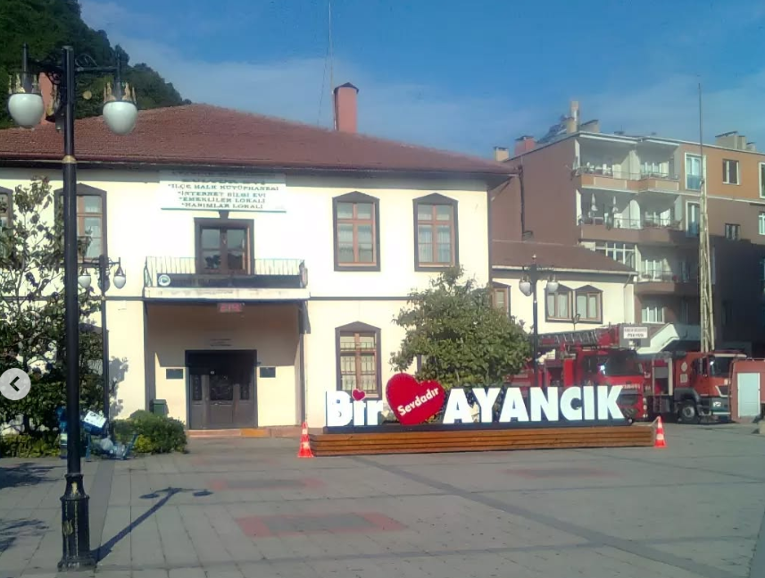 Ayancık Atatürk İlçe Halk Kütüphanesi