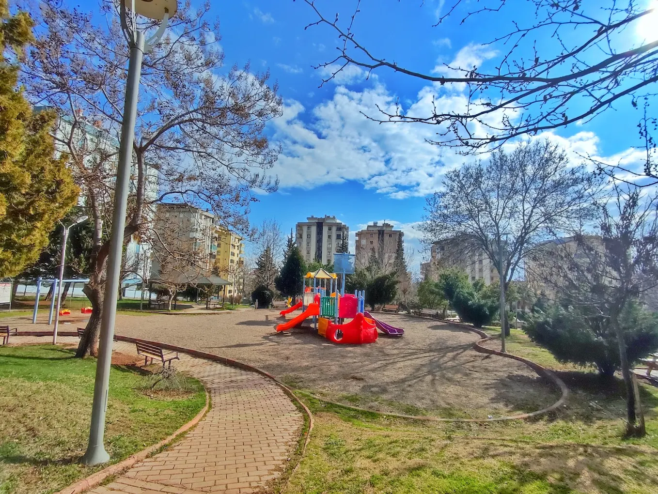 12 Şubat Kurtuluş Parkı