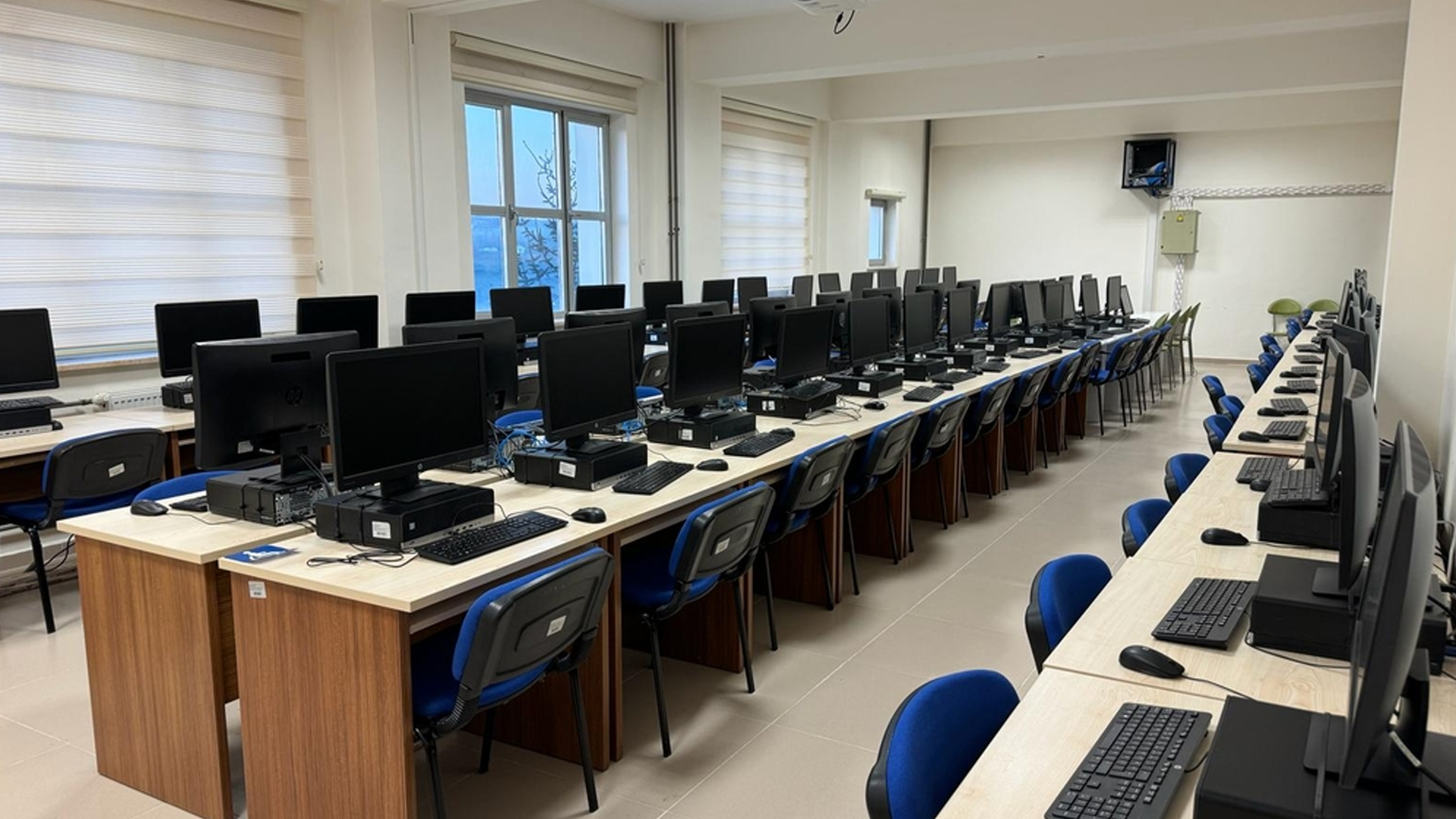 Bayburt Üniversitesi Merkezi Laboratuvarı