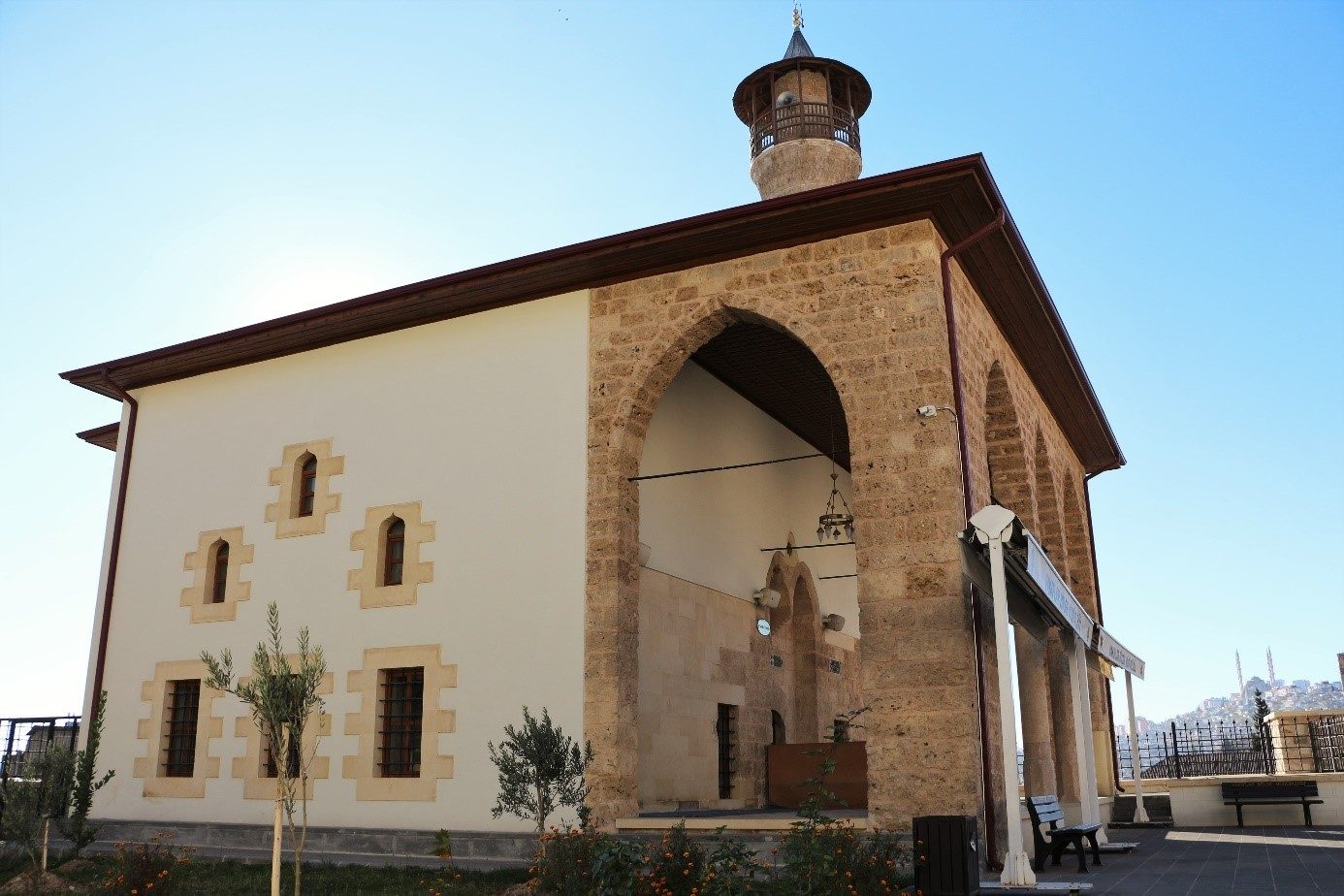 Şekerli Camii