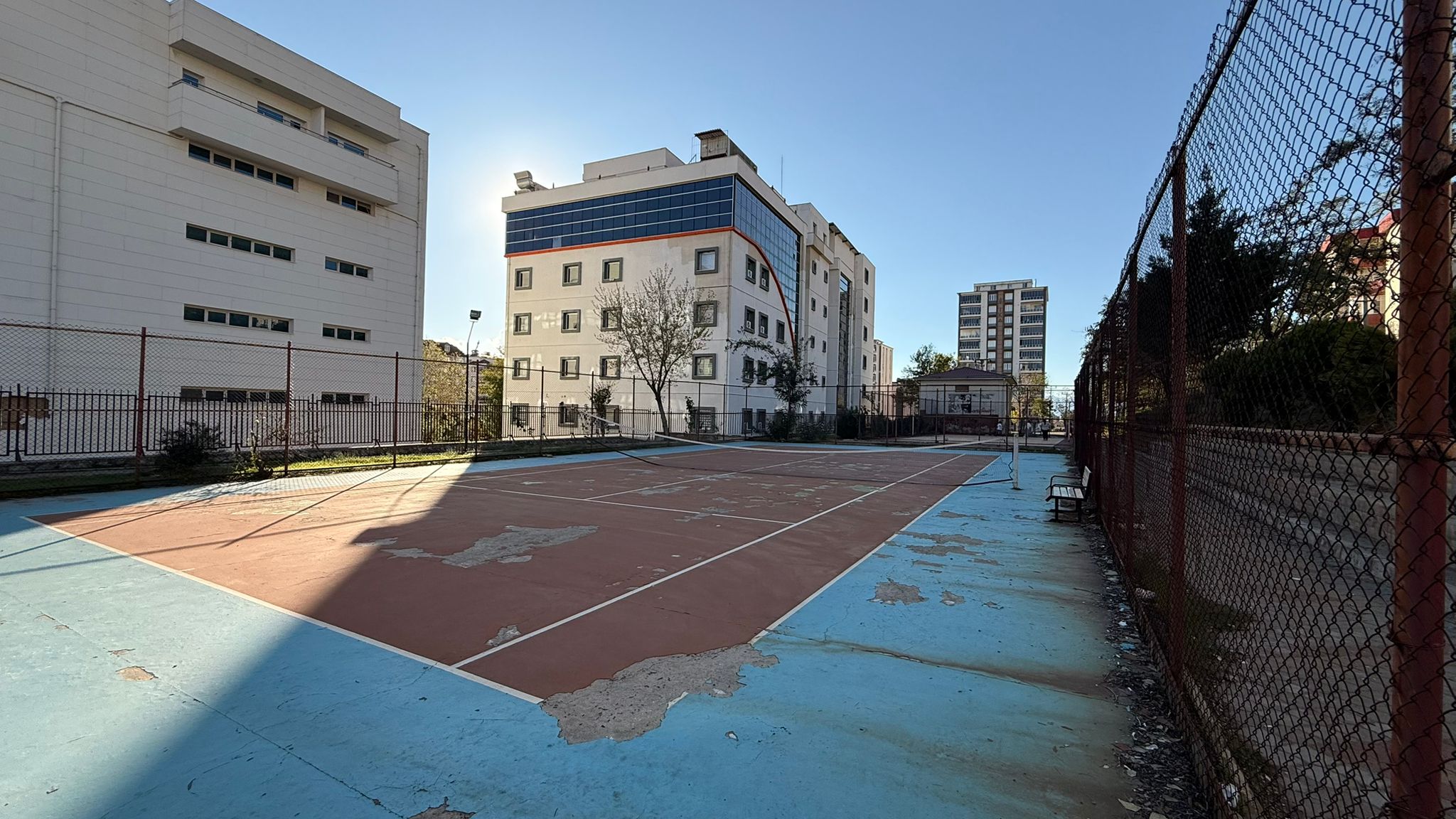 İstiklal Mahallesi Sahaları ve Parkı