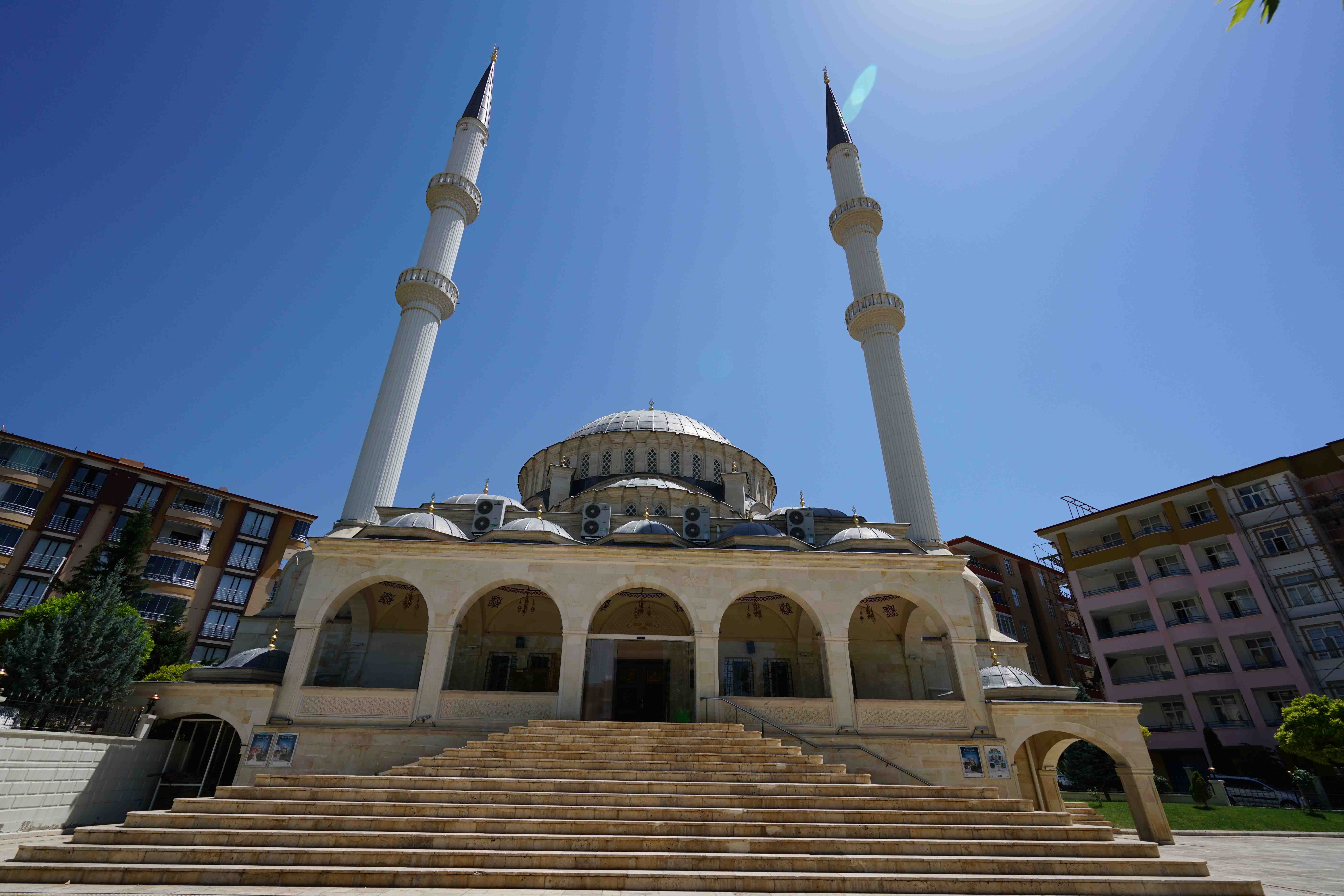 Battalgazi Necip Fazıl Kısakürek Camii