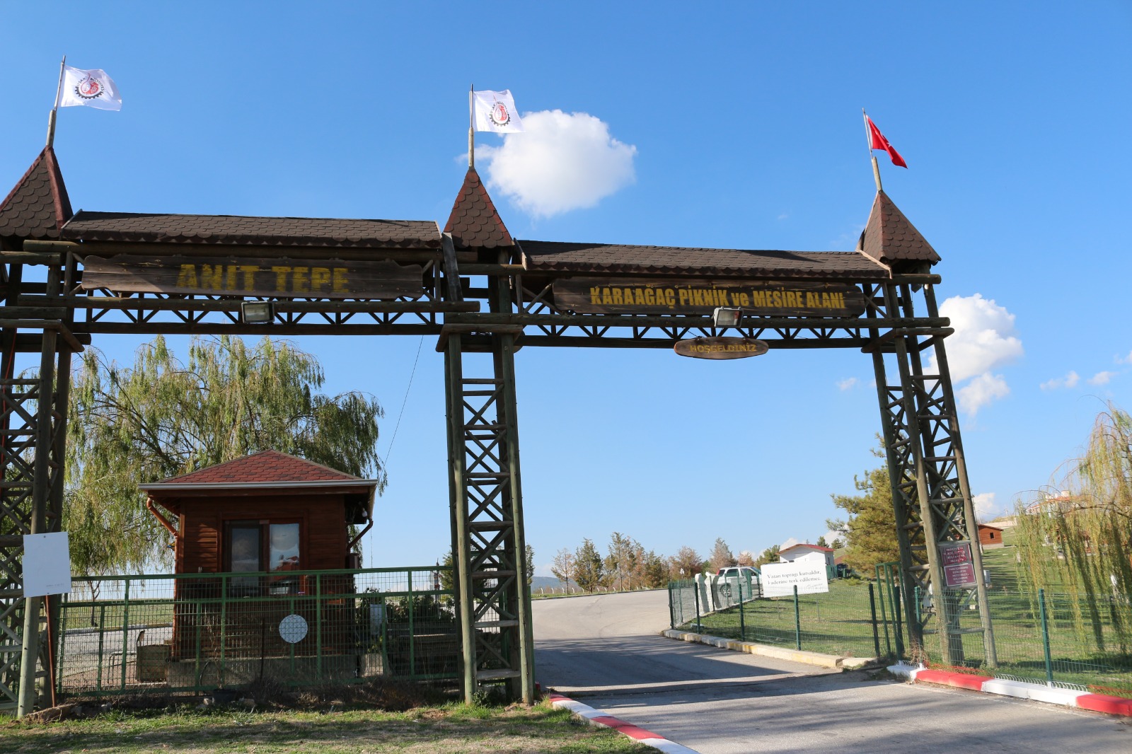 Karaağaç Anıt Tepe Piknik ve Mesire Alanı