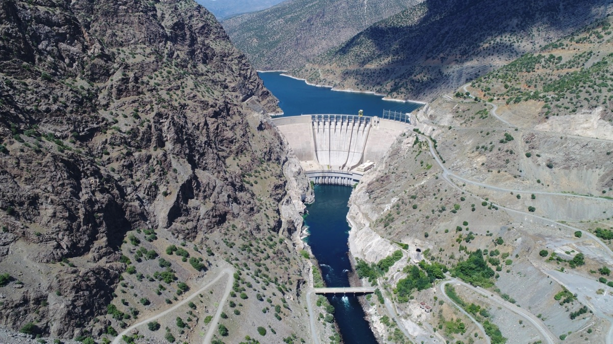 Karakaya Barajı Ve Hidroelektrik Santrali