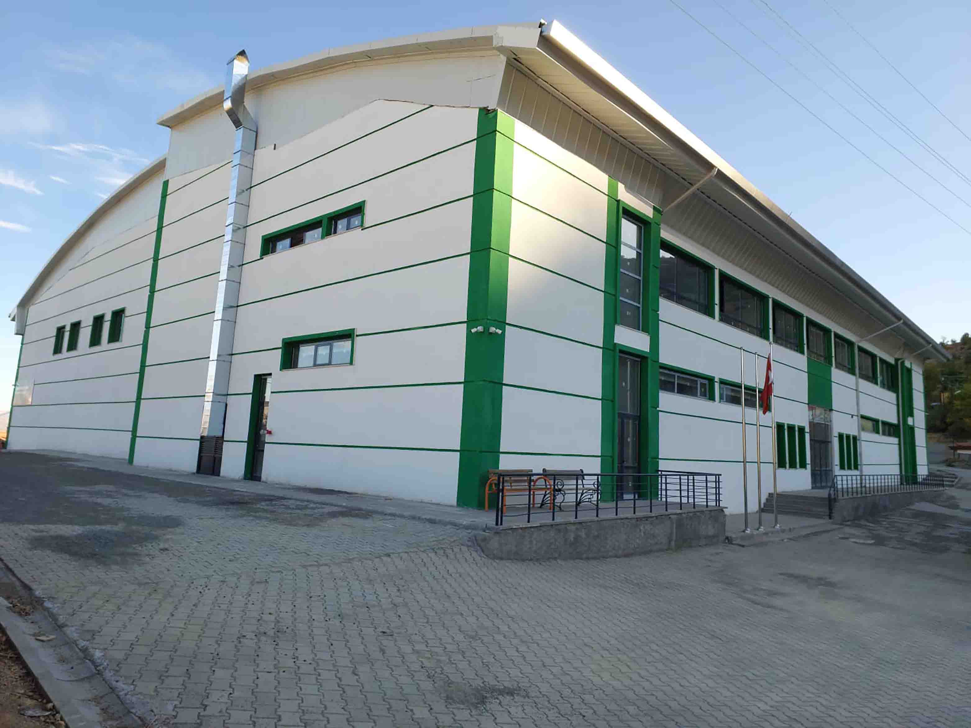 Pütürge İlçe Stadyumu ve Kapalı Spor Salonu