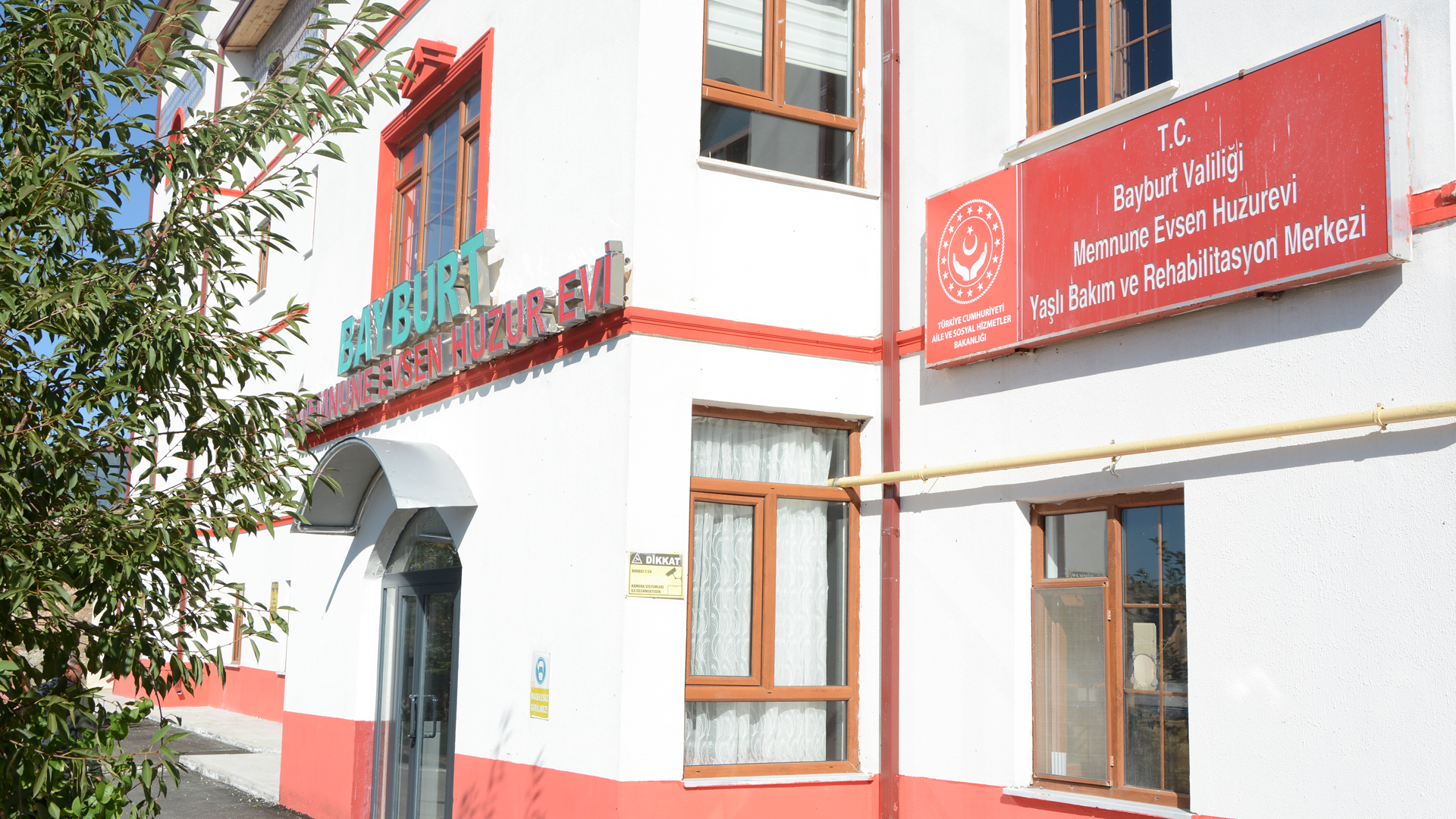 Bayburt Memnune Evsen Huzurevi Yaşlı Bakım ve Rehabilitasyon