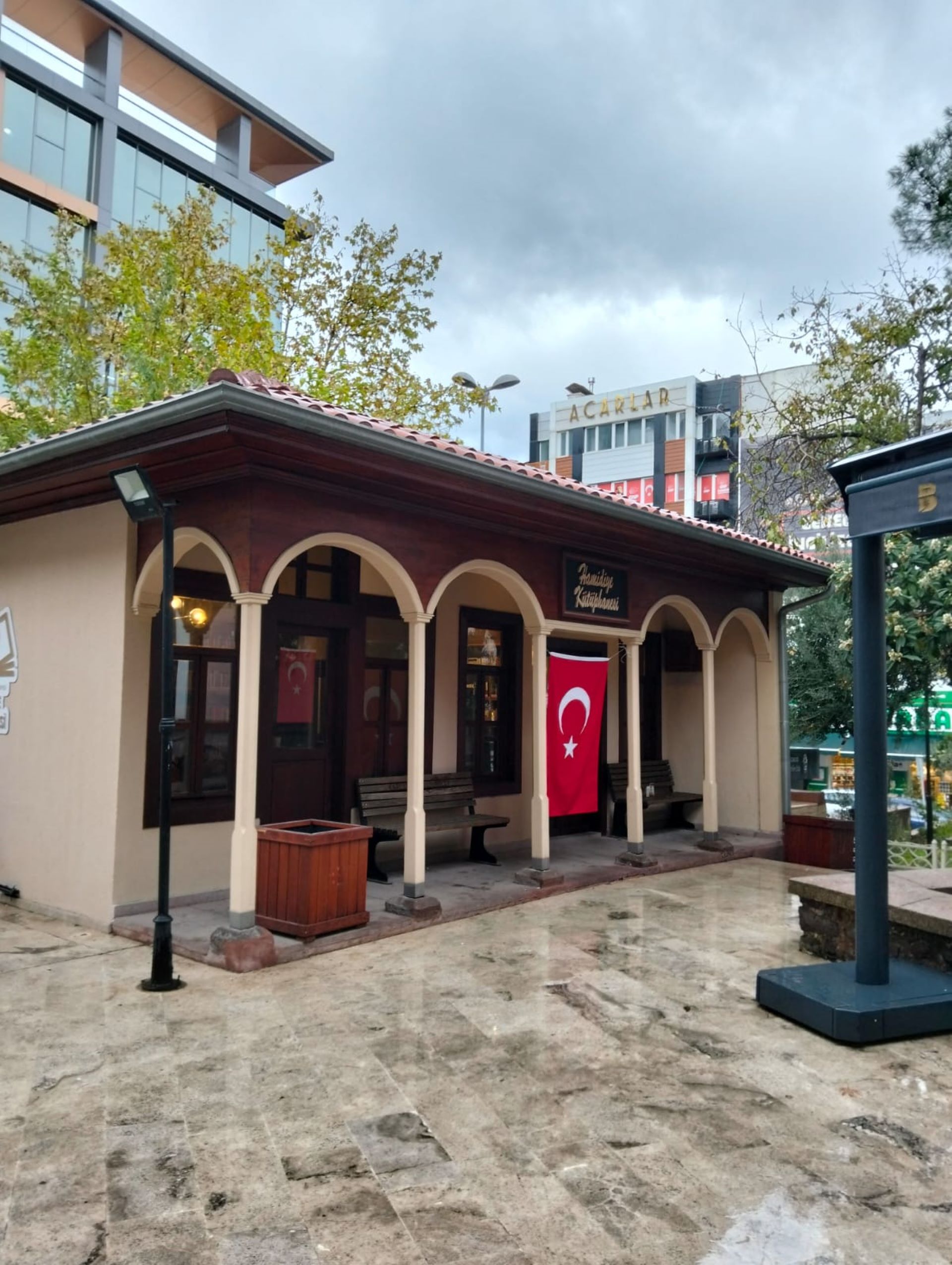 Hamidiye Kütüphanesi