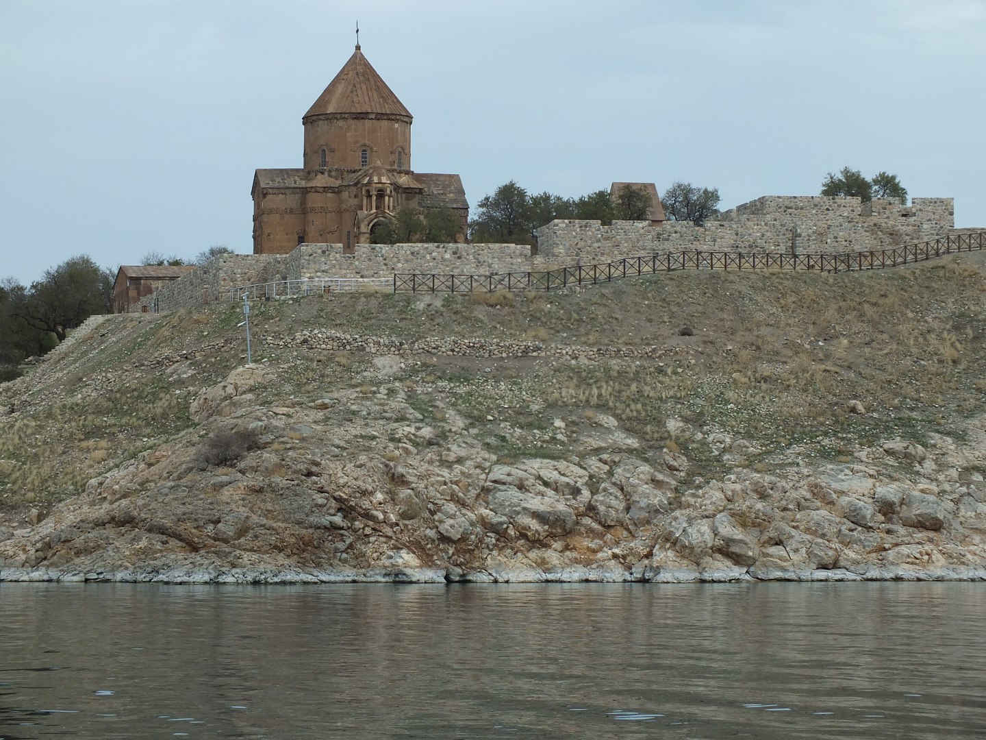 Akdamar Adası ve Kilisesi - Gevaş / Van