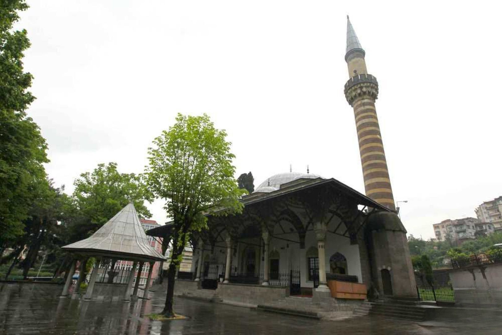 Gülbaharhatun Cami ve Türbesi