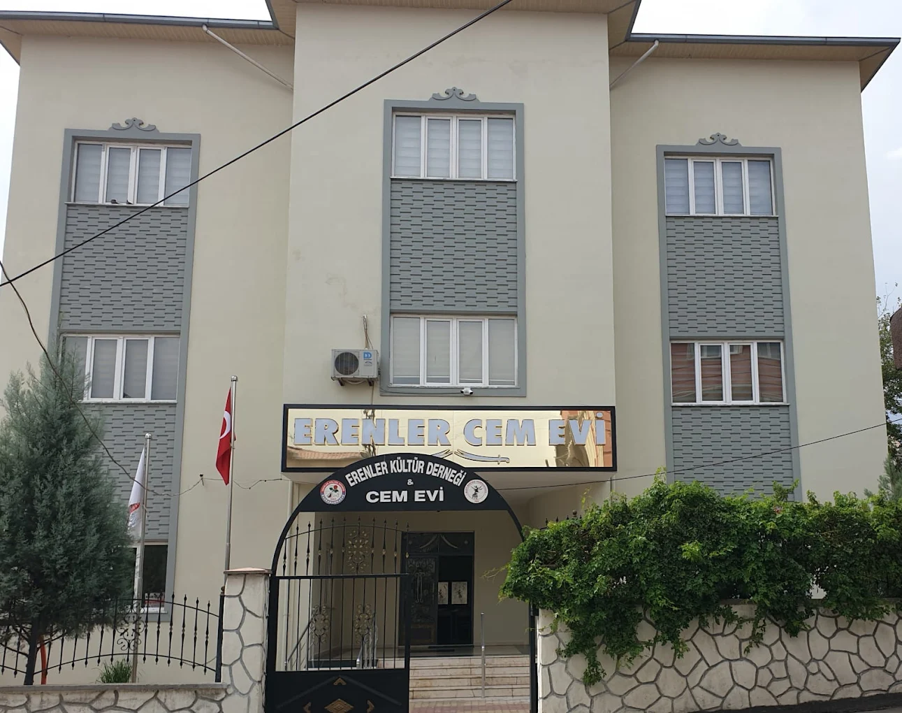 Erenler Cemevi / Erenler Kültür Ve Dayanışma Derneği
