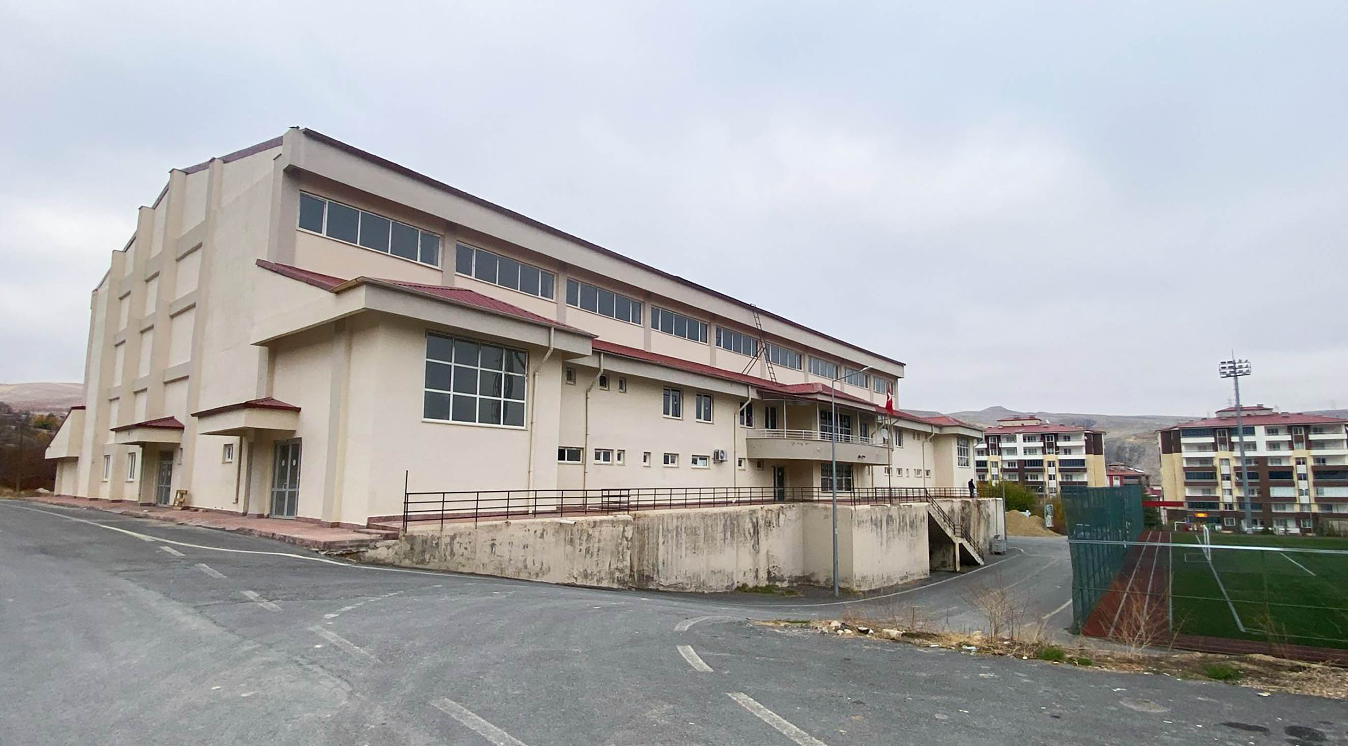 Darende Kapalı Spor Salonu