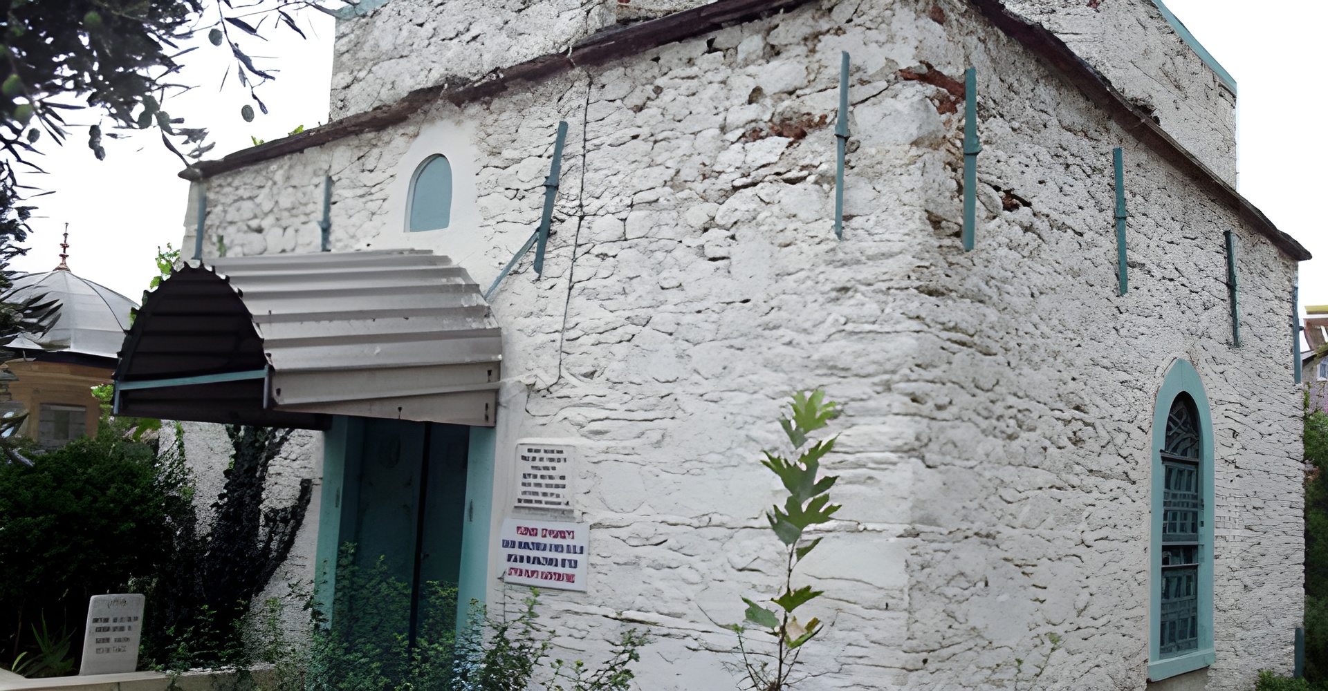 Üzüm Dede Türbesi