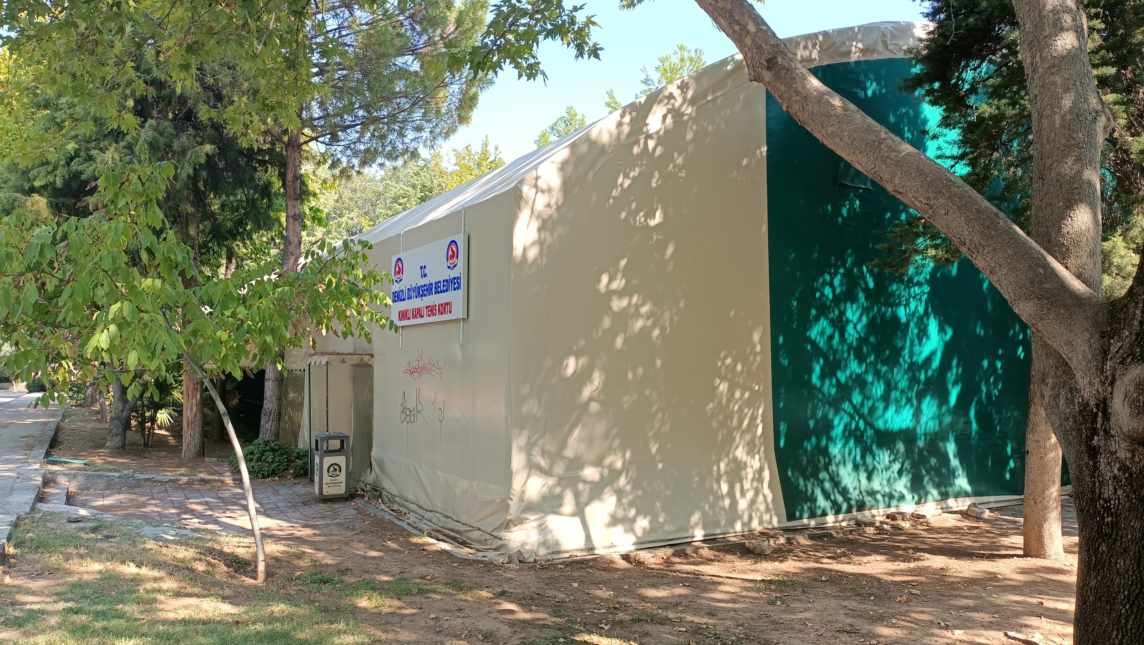 Kınıklı Kapalı Tenis Kortu