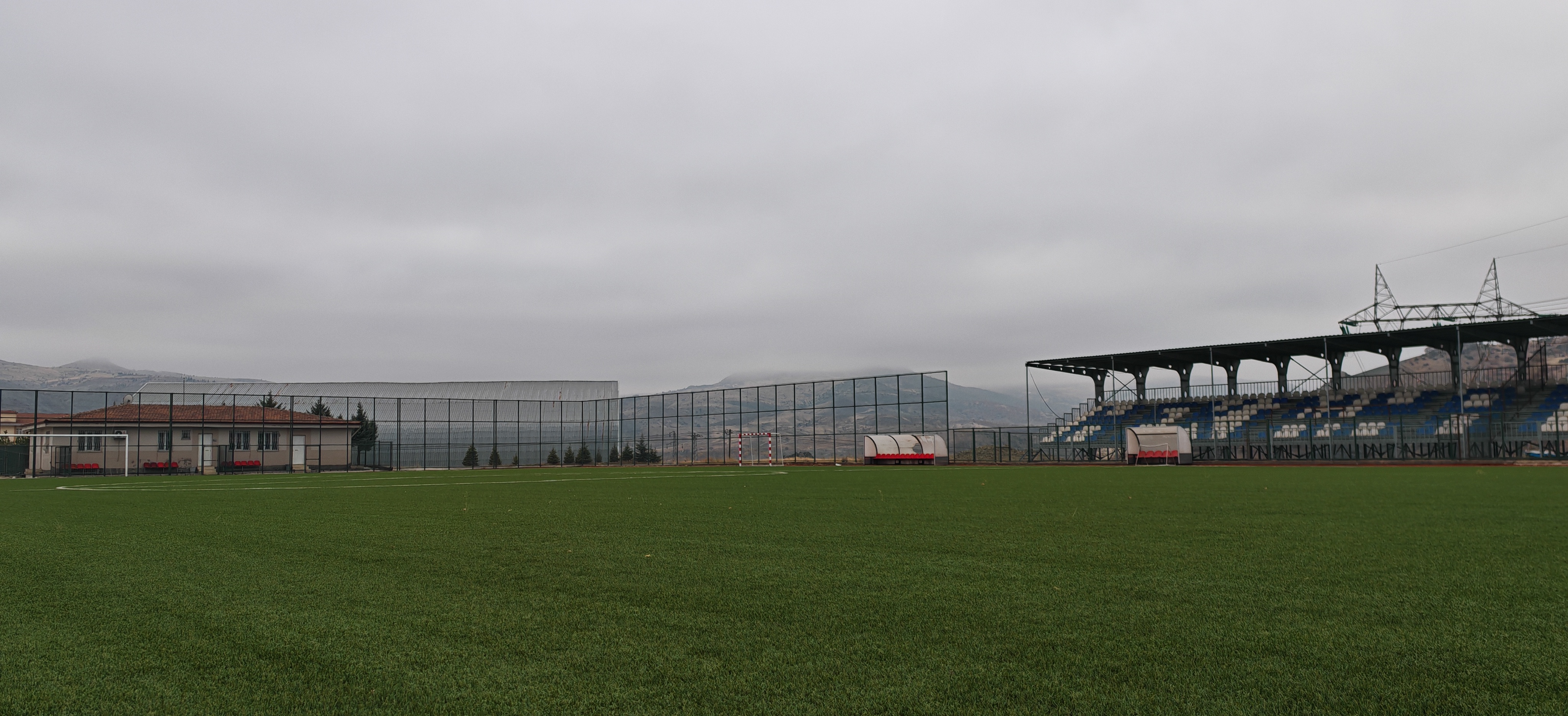 Gençlik ve Spor Müdürlüğü Hekimhan Sentetik Çim Saha