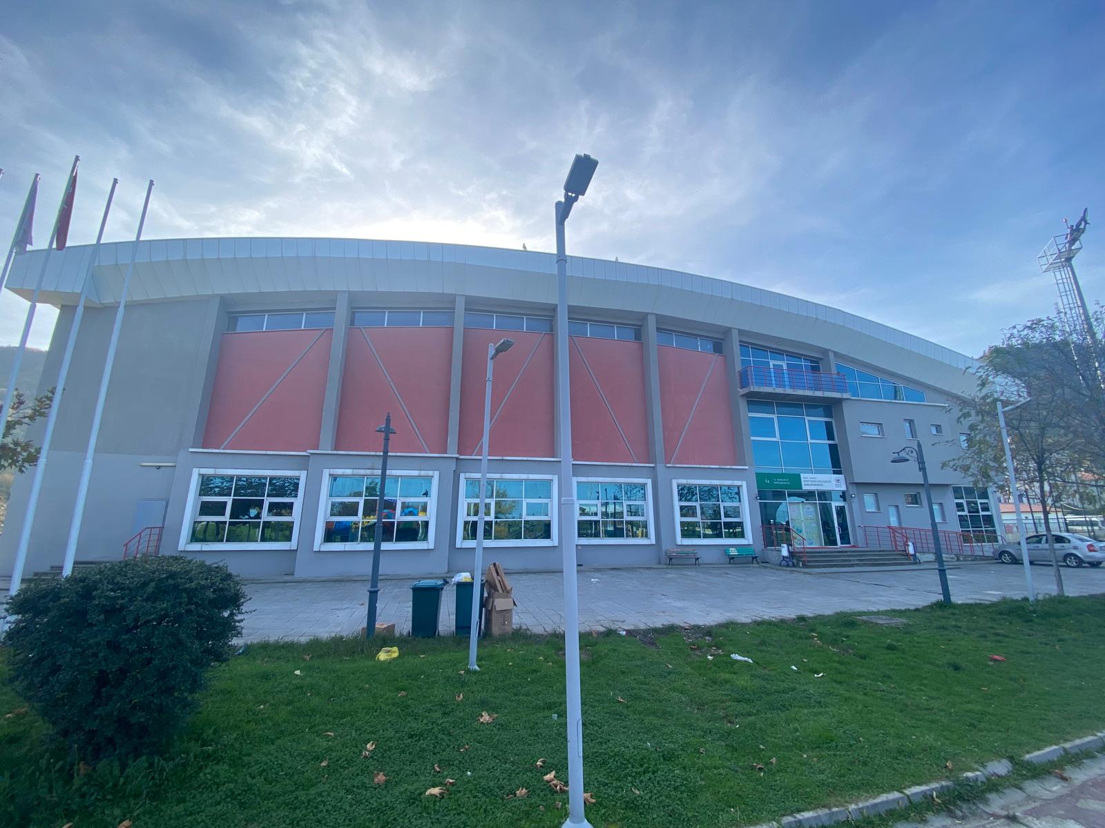 Ayancık Şehit Ömer Can Açıkgöz Gençlik Merkezi Müdürlüğü Çok Amaçlı Spor Salonu