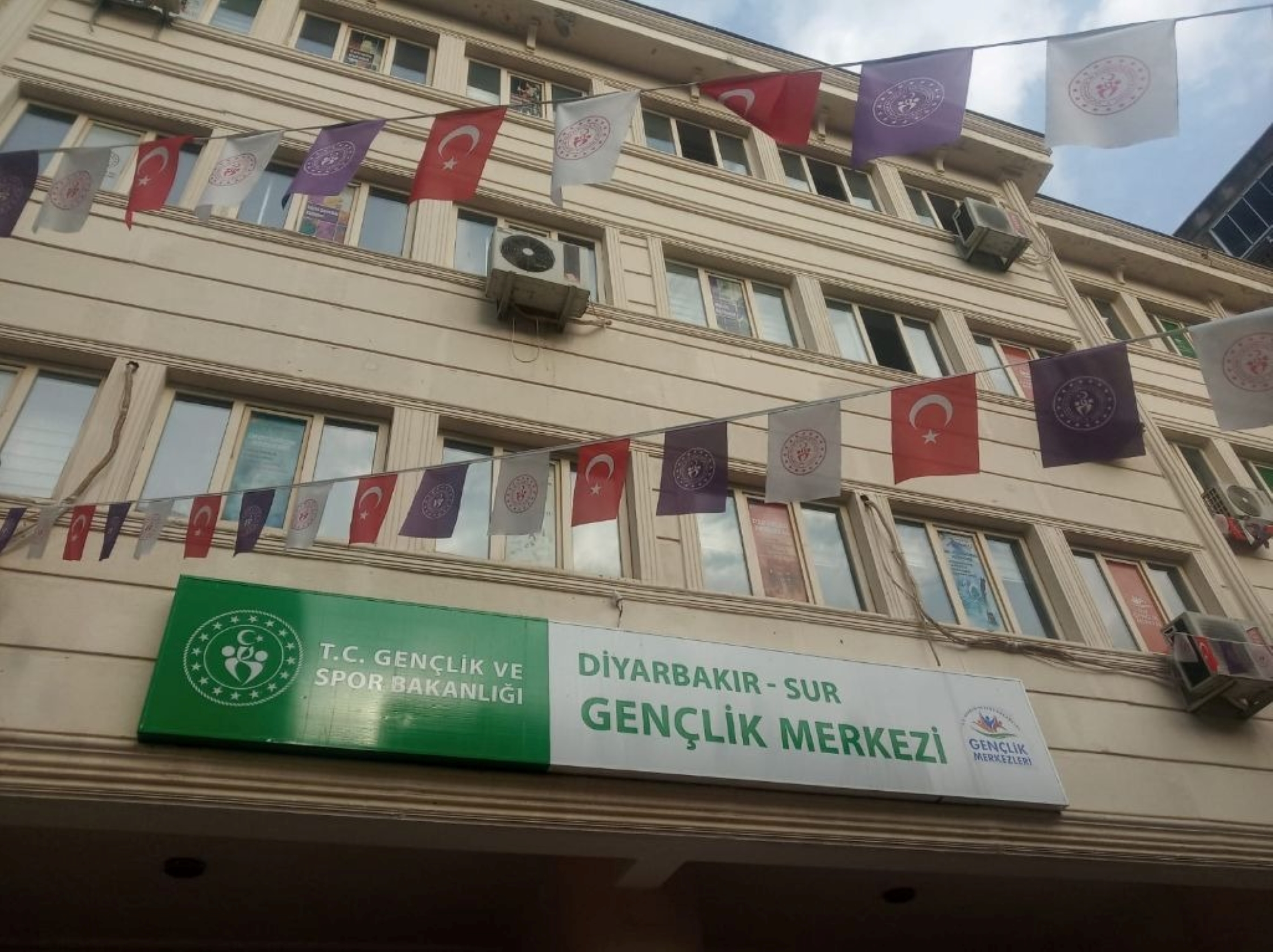 Sur Gençlik Merkezi