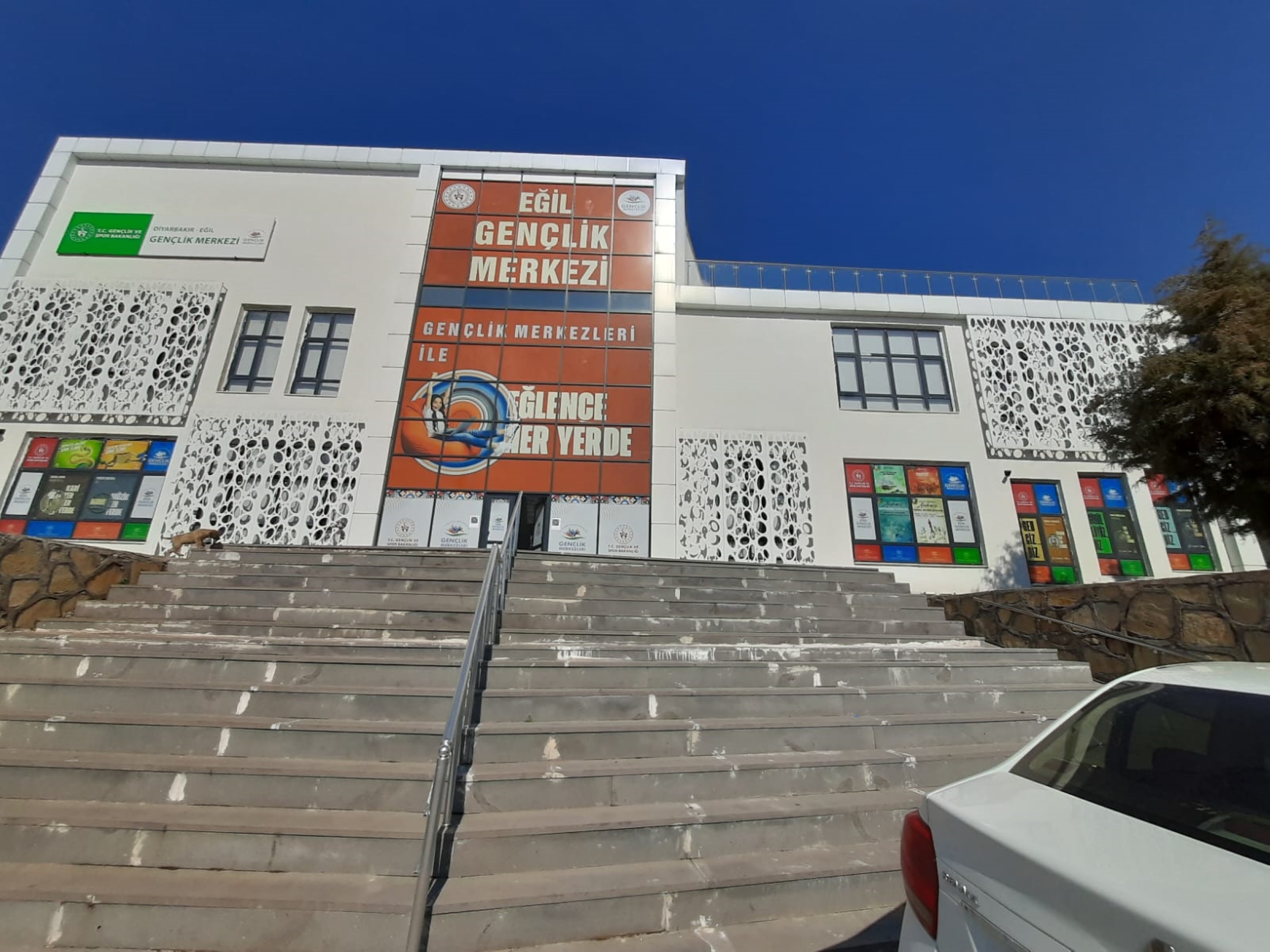 Eğil Gençlik Merkezi