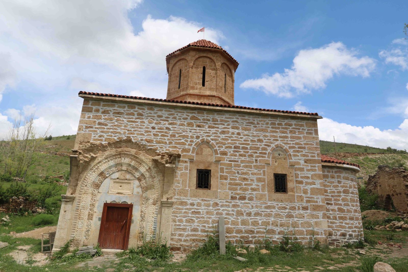 Merkez Olucak (İmera) Manastır Kilisesi