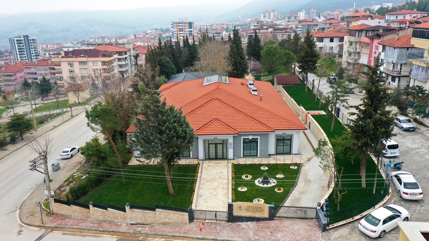 Pamukkale Belediyesi Yüksel Turan Abalıoğlu Gündüzlü Alzheimer Ve Yaşlı Rehabilitasyon Merkezi