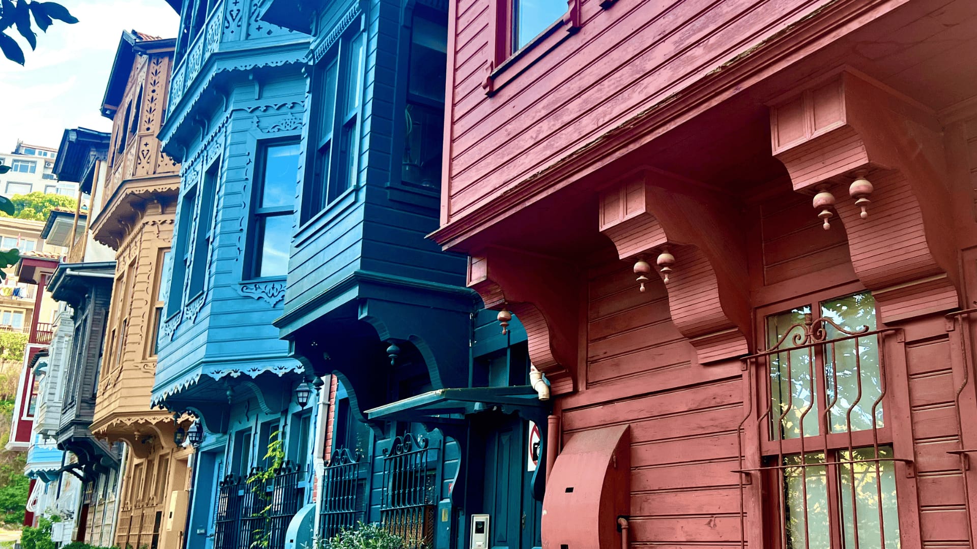 Kuzguncuk Mahallesi ve Evleri